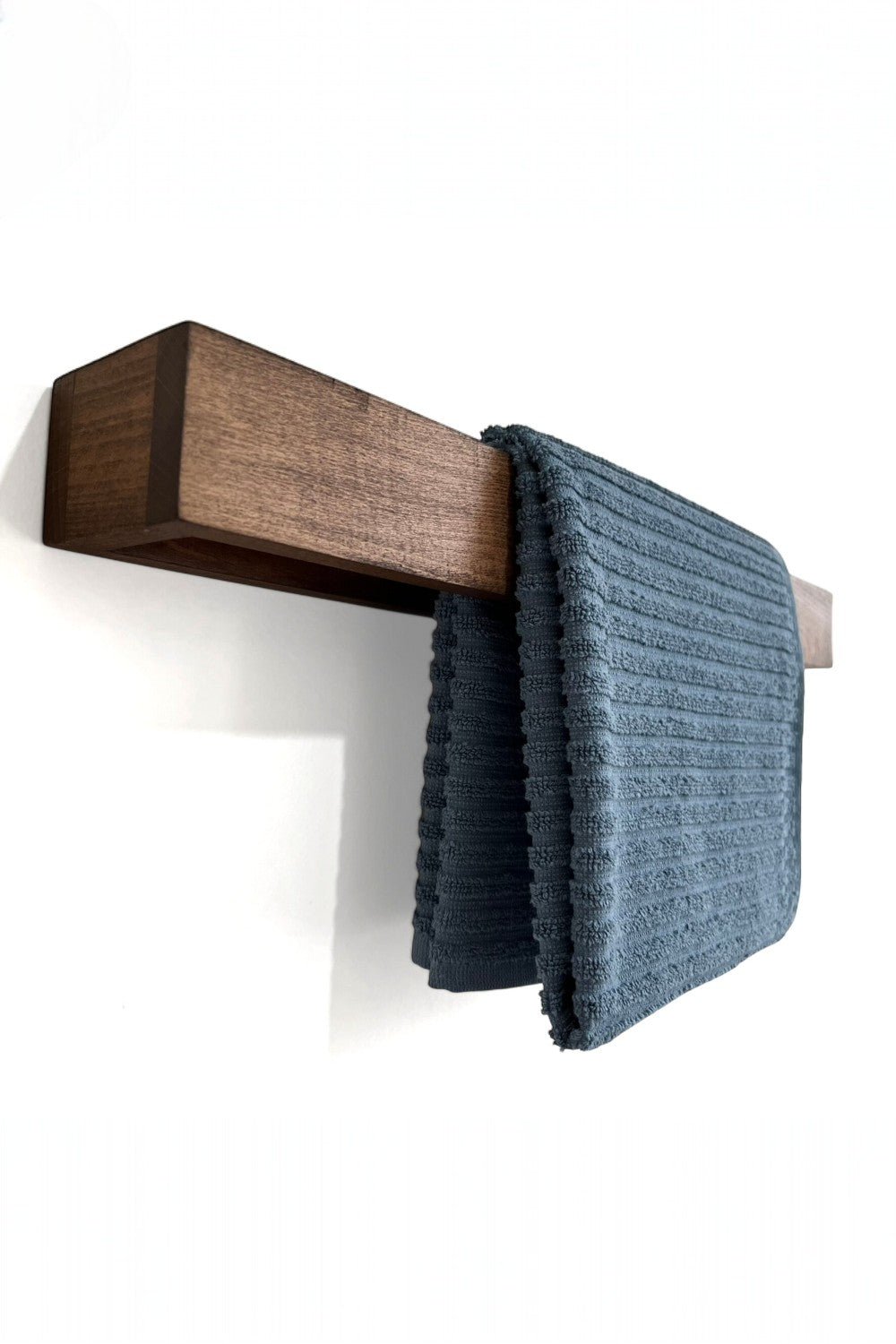 Vune Concept-El Yapımı Ahşap Havluluk - Ceviz Rengi-Banyo Düzenleyicileri-1-Milagron.com