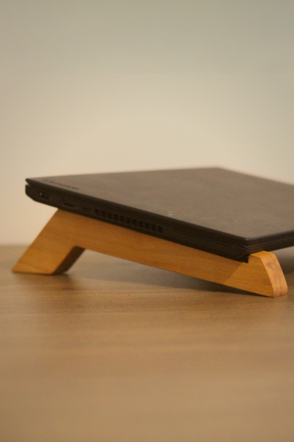 Vune Concept-El Yapımı Ahşap Laptop Standı-Laptop Standı-5-Milagron.com