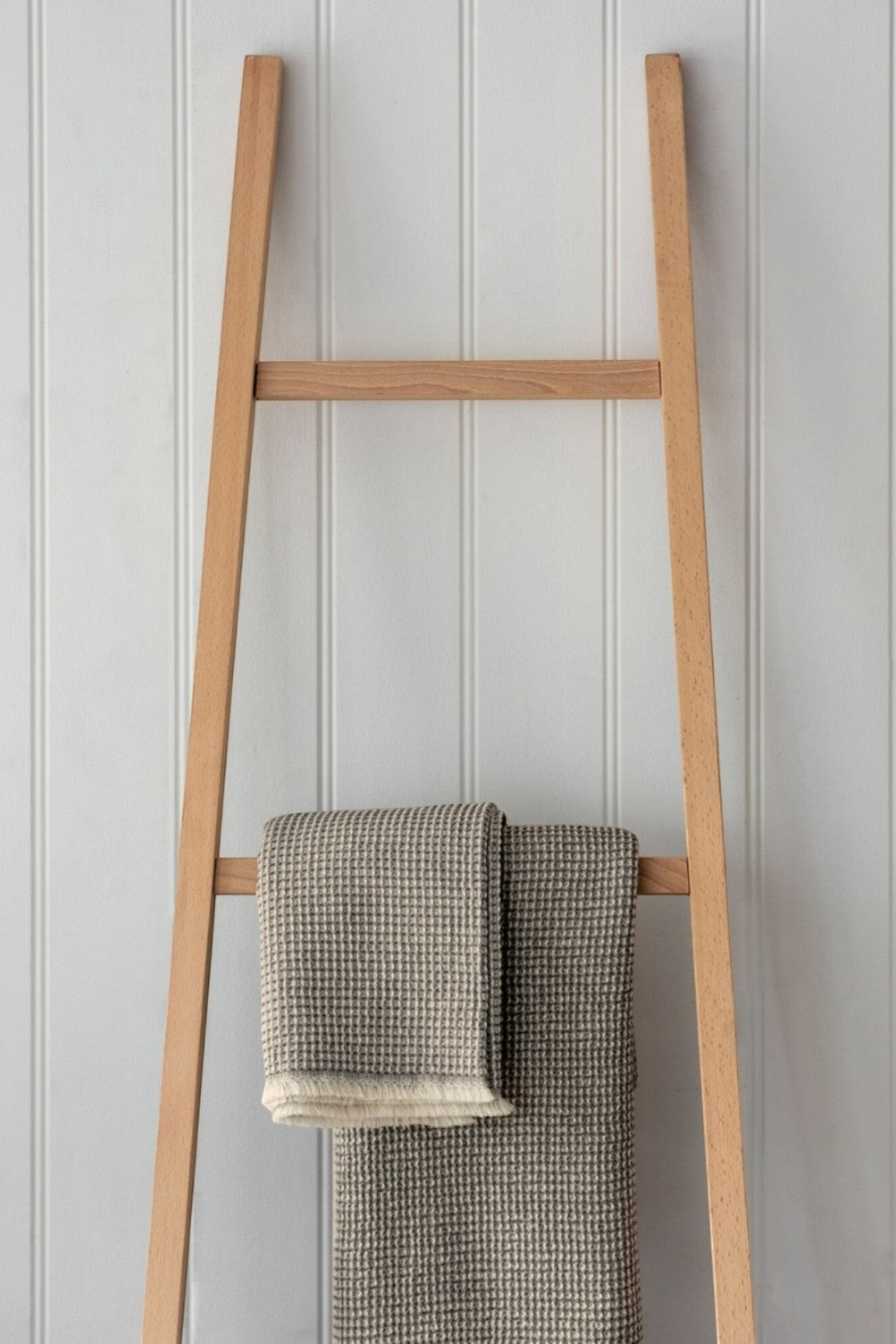 Vune Concept-Grove El Yapımı Ahşap Merdiven Havluluk-Banyo Düzenleyicileri-3-Milagron.com