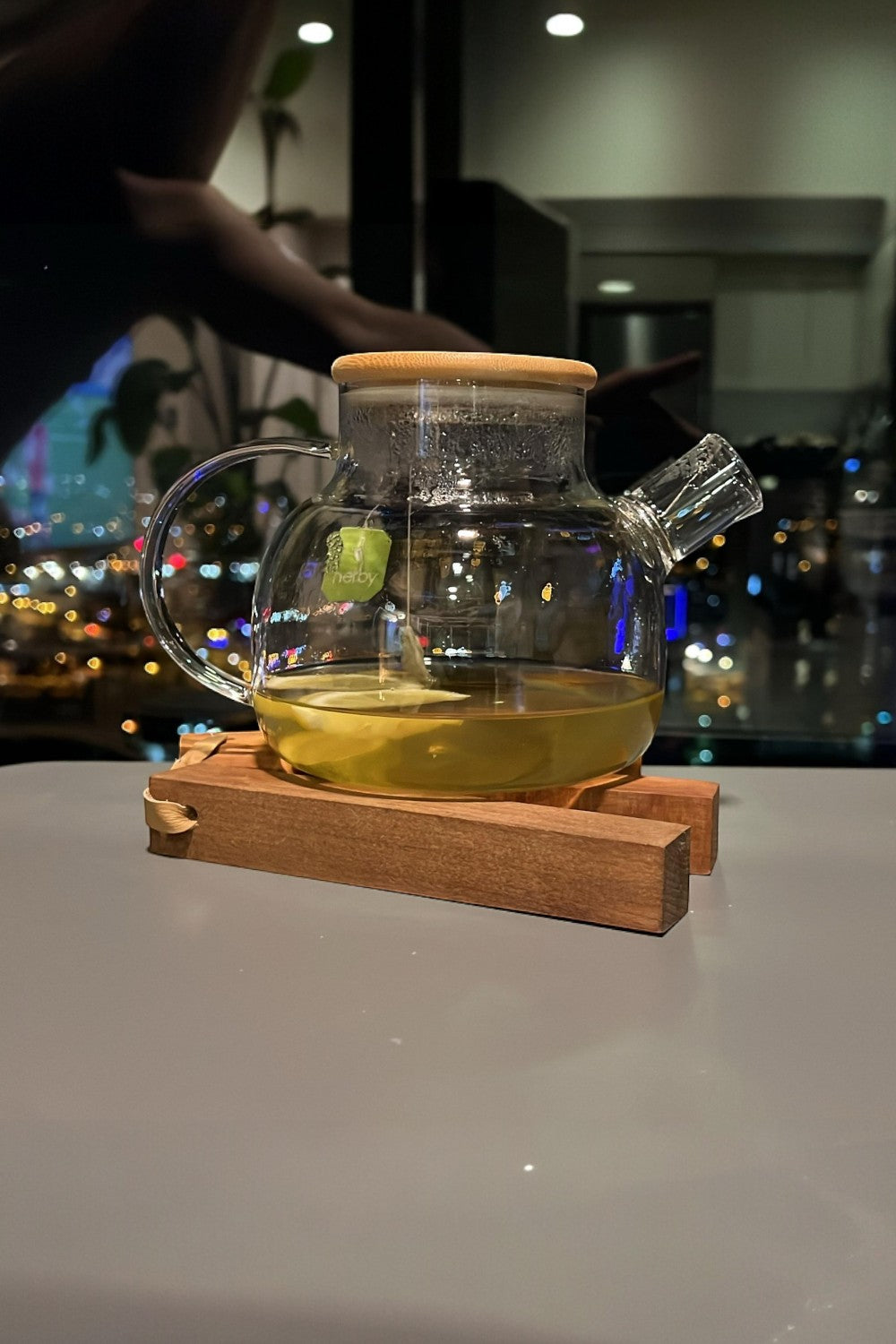 Vune Concept-Regla El Yapımı Deri Detaylı Ahşap Nihale - Medium-Sunum Aksesuarları-2-Milagron.com