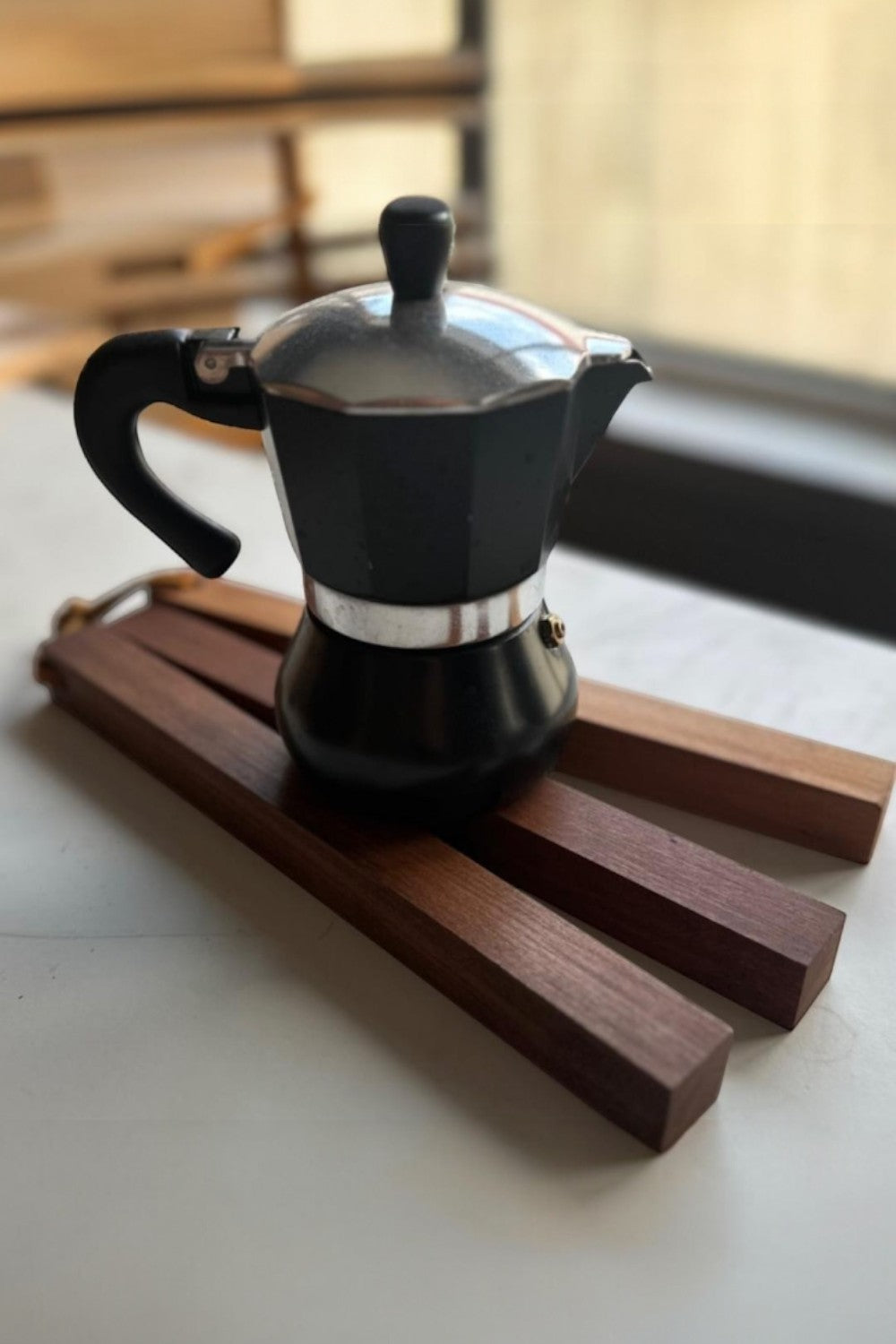 Vune Concept-Regla El Yapımı Deri Detaylı Ahşap Nihale - Medium-Sunum Aksesuarları-3-Milagron.com