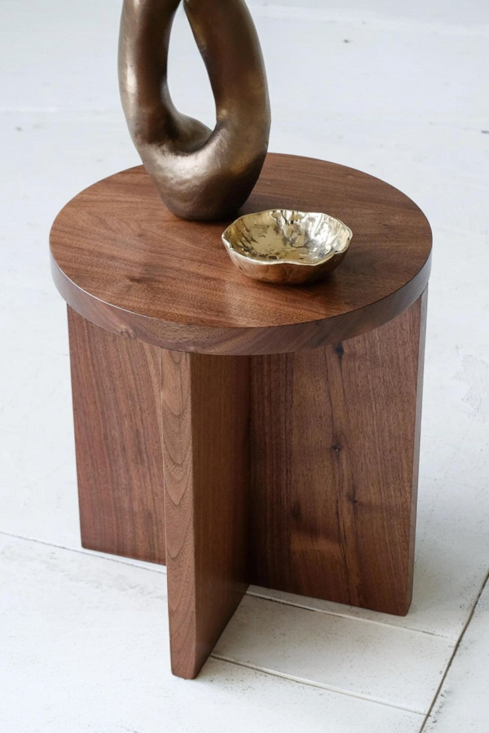 Vune Concept-Sarp El Yapımı Masif Kayın Ahşap Yuvarlak Yan Sehpa Ve Tabure-Sehpa-3-Milagron.com