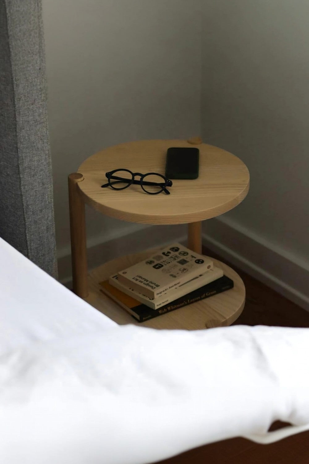 Vune Concept-Sobe El Yapımı Masif Ahşap Yan Sehpa Ve Komodin-Sehpa-5-Milagron.com