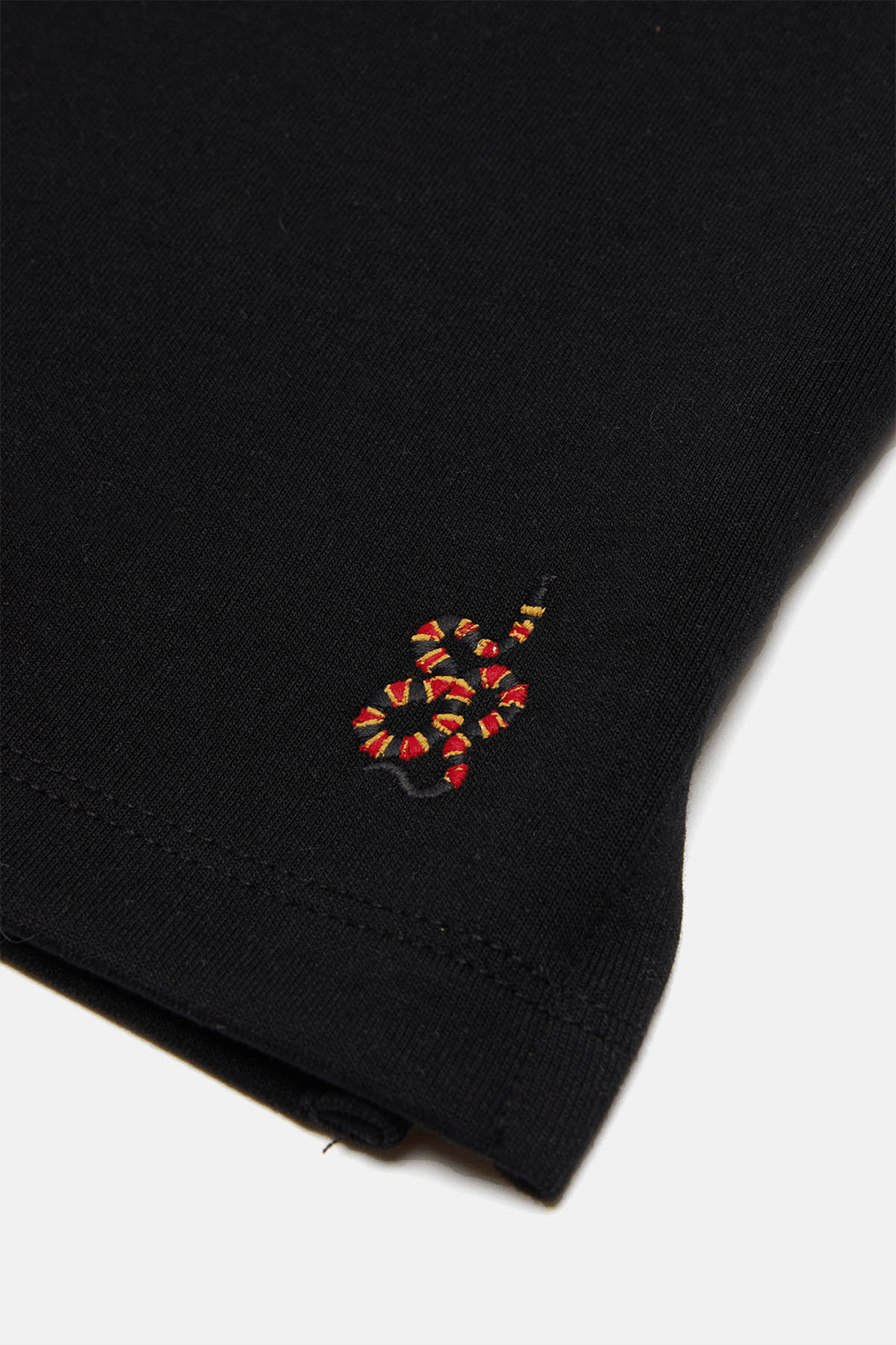 WWF Market-Mercan Yılanı Etek - Siyah-Etek-5-Milagron.com