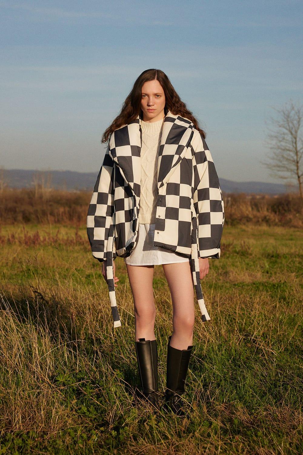 Wayt-Cosmic Distortion Siyah & Fildişi Dama Desenli Şişme Mont-Mont-3-Milagron.com