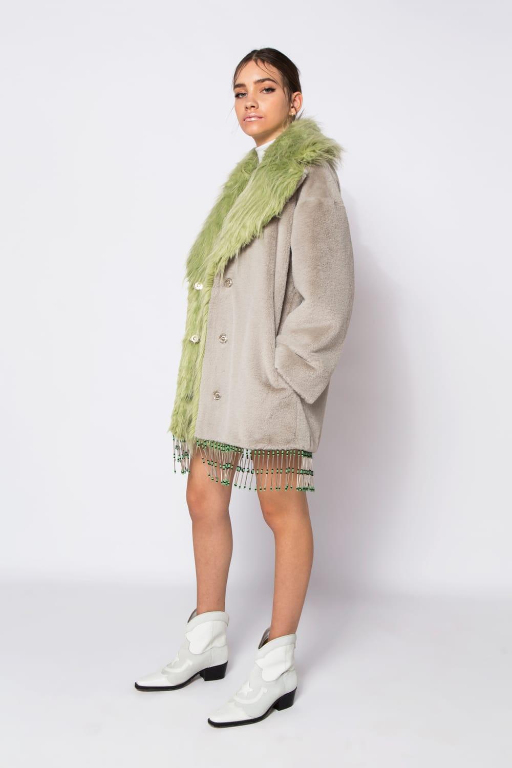 Wayt-Texas Boncuklu ve Nakışlı Gri Suni Kürk Kaban-Kaban-4-Milagron.com