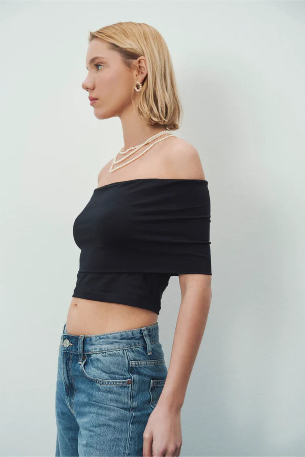 Wear Three Points-Black Swan Top-Top-2-Milagron.com