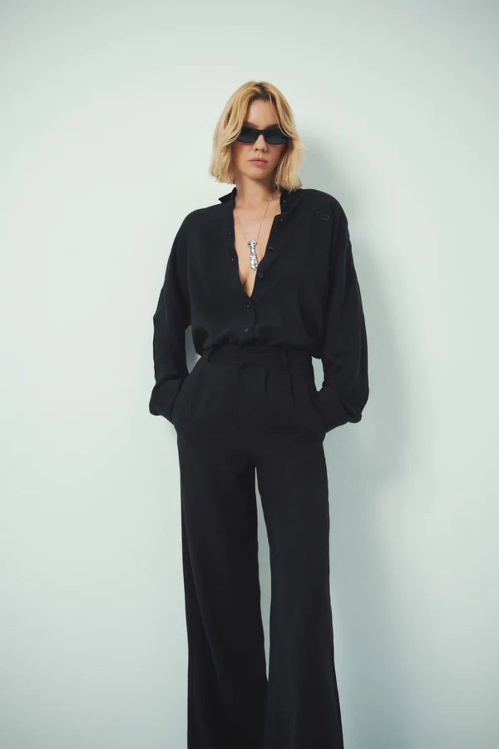 Wear Three Points-Noi̇r Keten Gömlek-Gömlek-1-Milagron.com