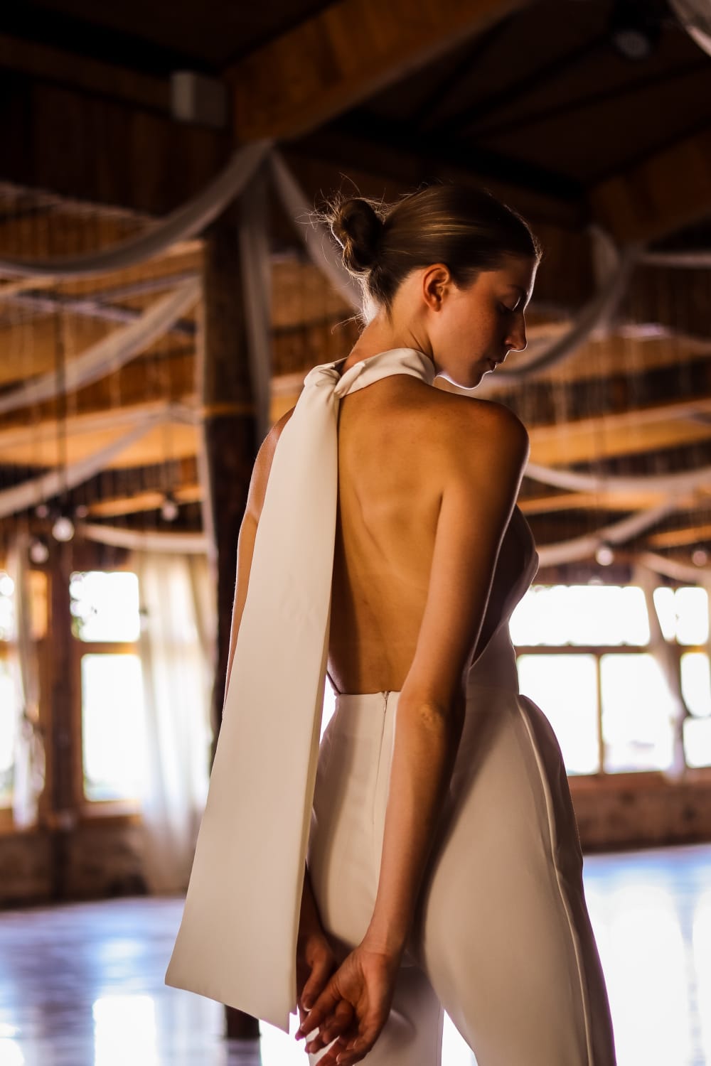 Wingcott-Beyaz Boyundan Bağlamalı Sırt Dekolteli Krep Tulum-Tulum-3-Milagron.com