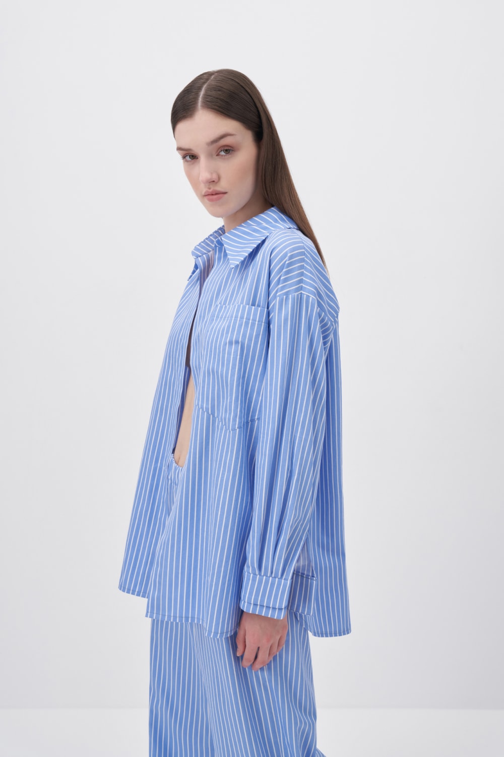 Wingcott-Çift Düğmeli V Yaka Gömlek-Gömlek-4-Milagron.com