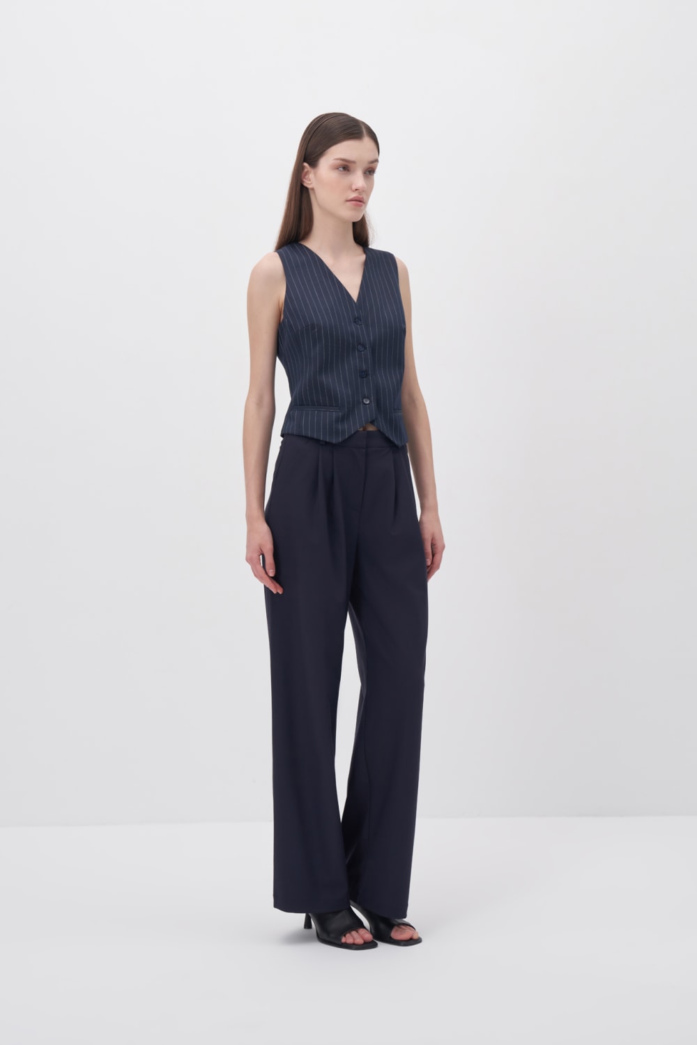 Wingcott-Lacivert Çift Pileli Geniş Kesim Pantolon-Pantolon-2-Milagron.com