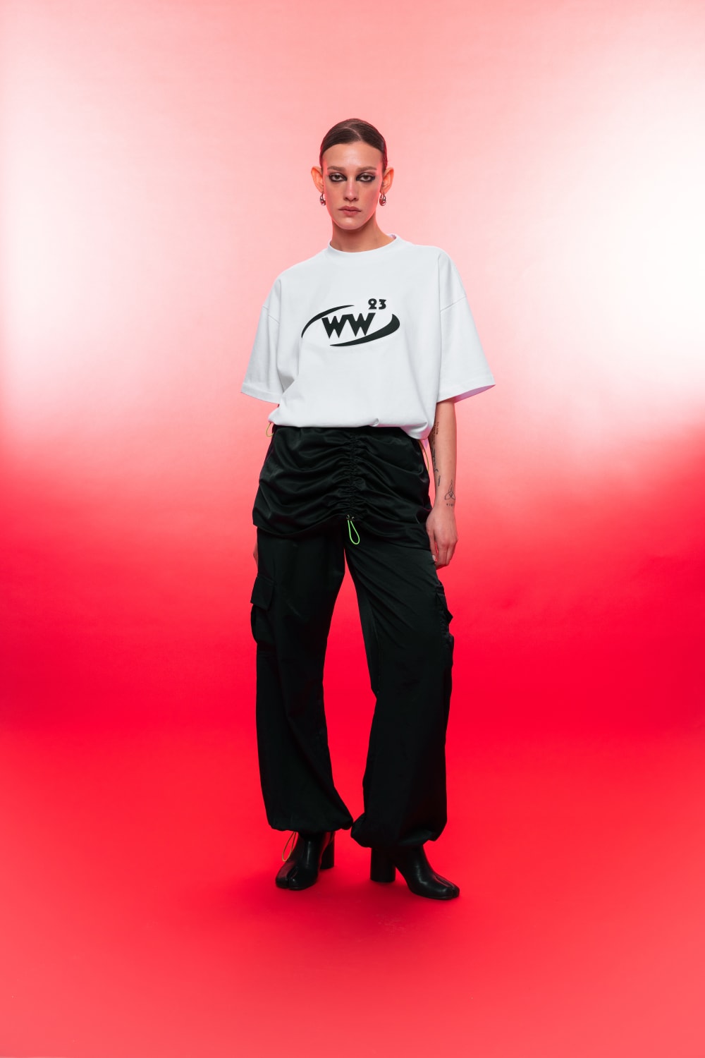 Wuen İstanbul-Parachute Pant Black Glossy-Pantolon-1-Milagron.com