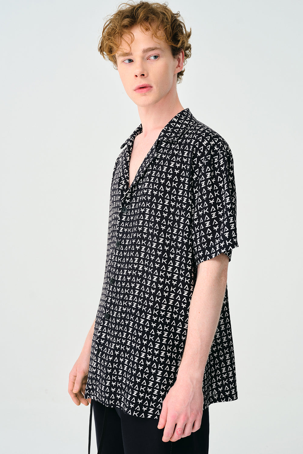 Yakaza Studio-Gömlek Monogram-Gömlek-2-Milagron.com