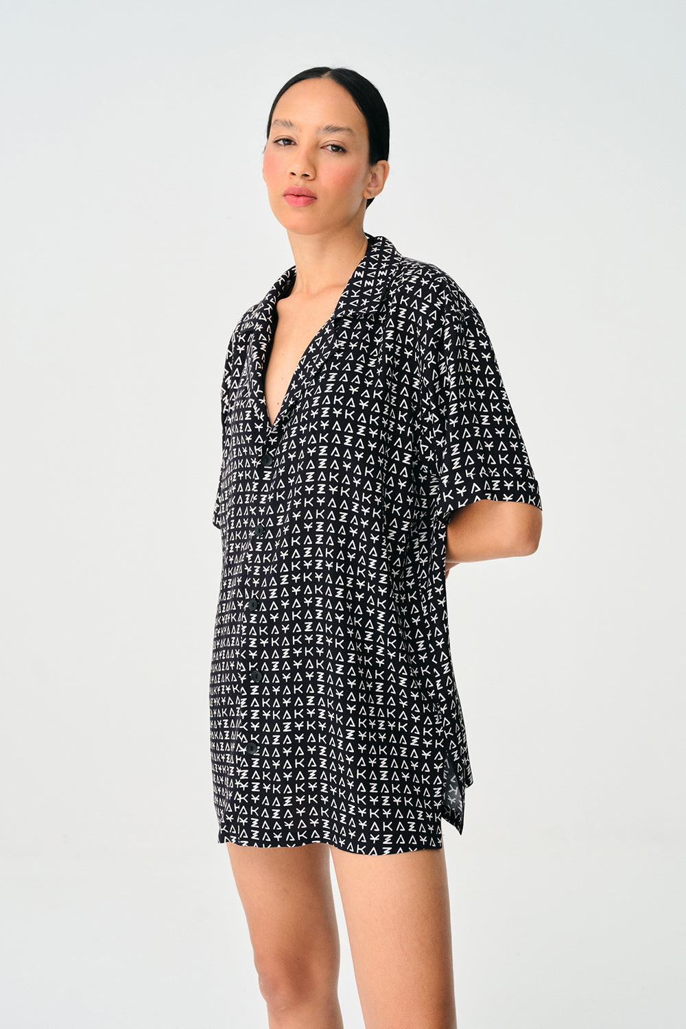 Yakaza Studio-Gömlek Monogram-Gömlek-4-Milagron.com