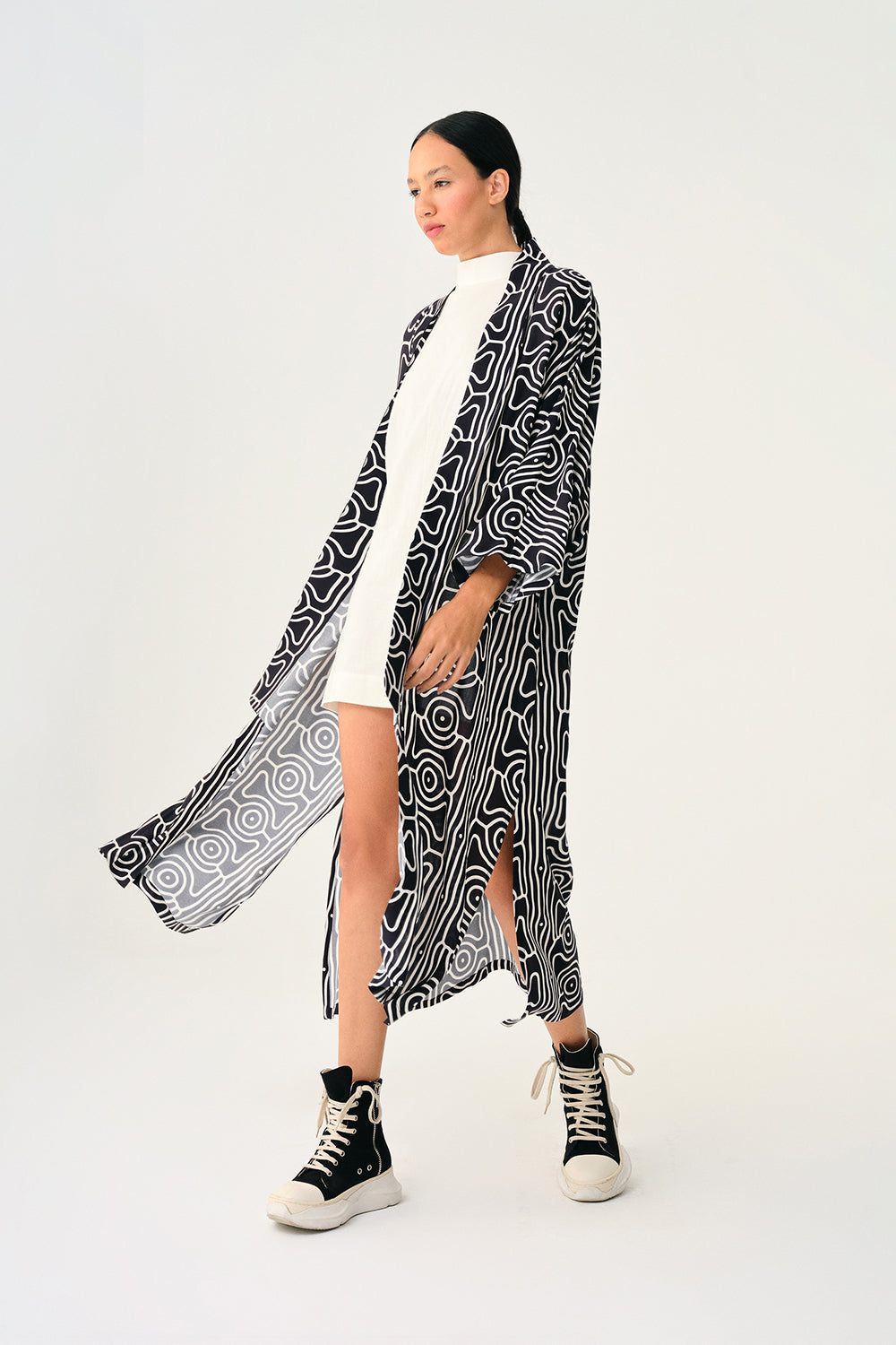 Yakaza Studio-Kimono Maji-Kimono-1-Milagron.com