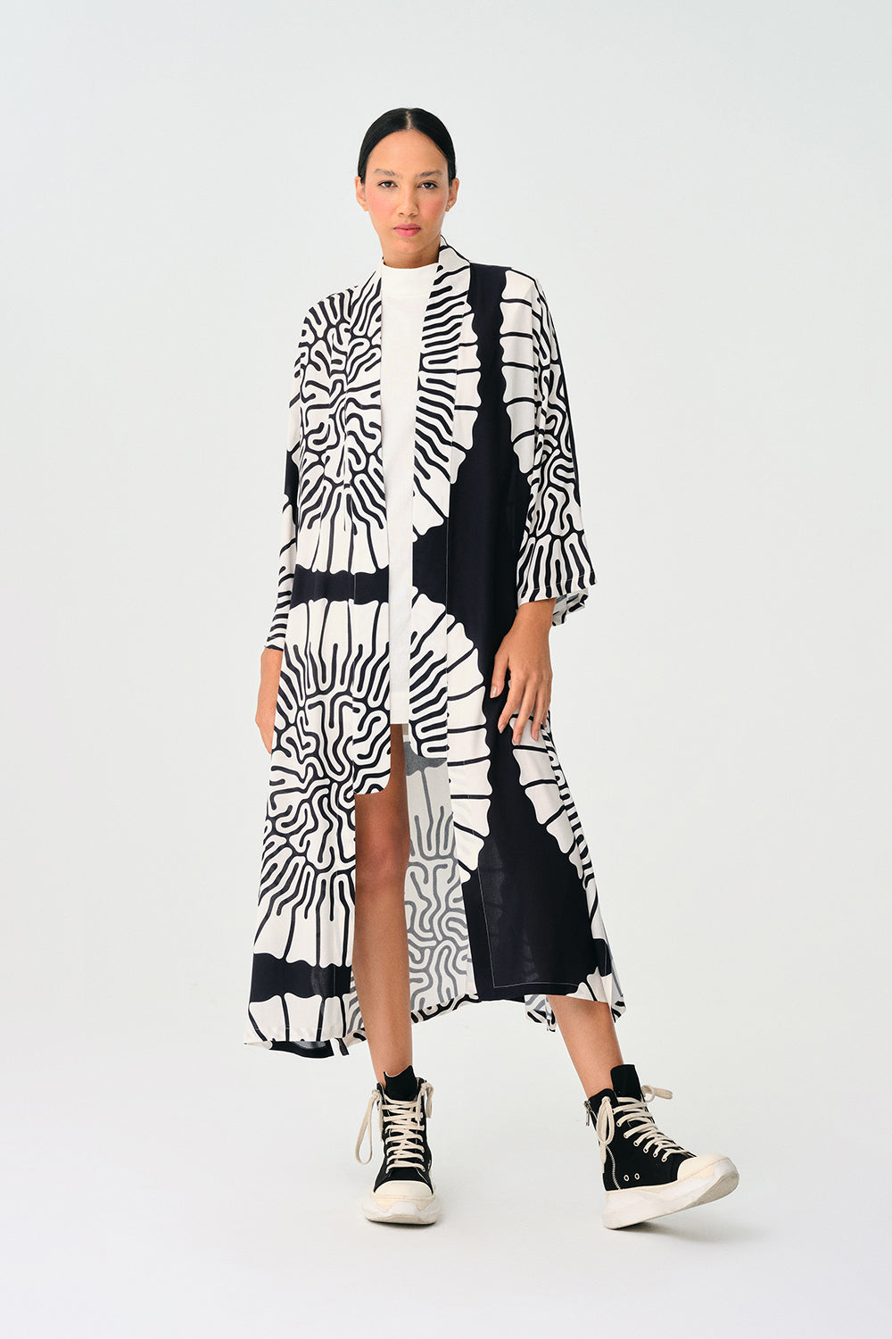 Yakaza Studio-Kimono Seiwa-Kimono-1-Milagron.com