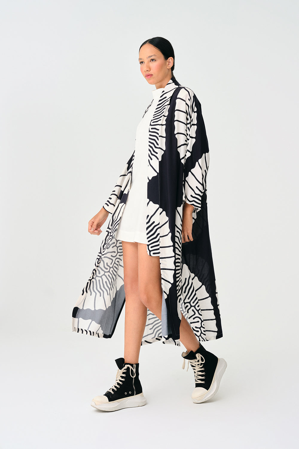 Yakaza Studio-Kimono Seiwa-Kimono-2-Milagron.com