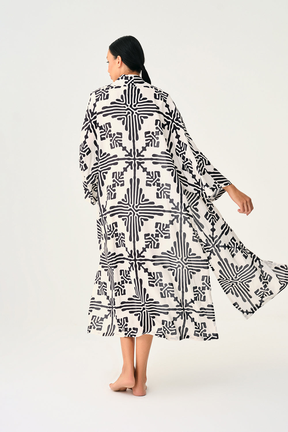 Yakaza Studio-Kimono Xochitl-Kimono-4-Milagron.com