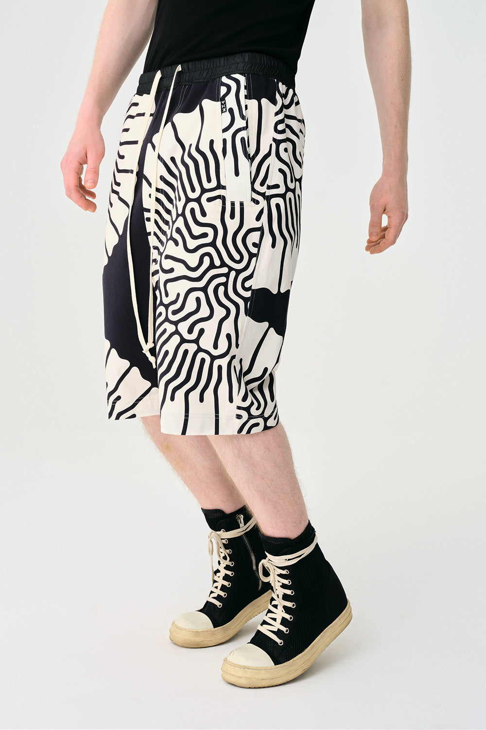 Yakaza Studio-Şort Seiwa-Şort-1-Milagron.com