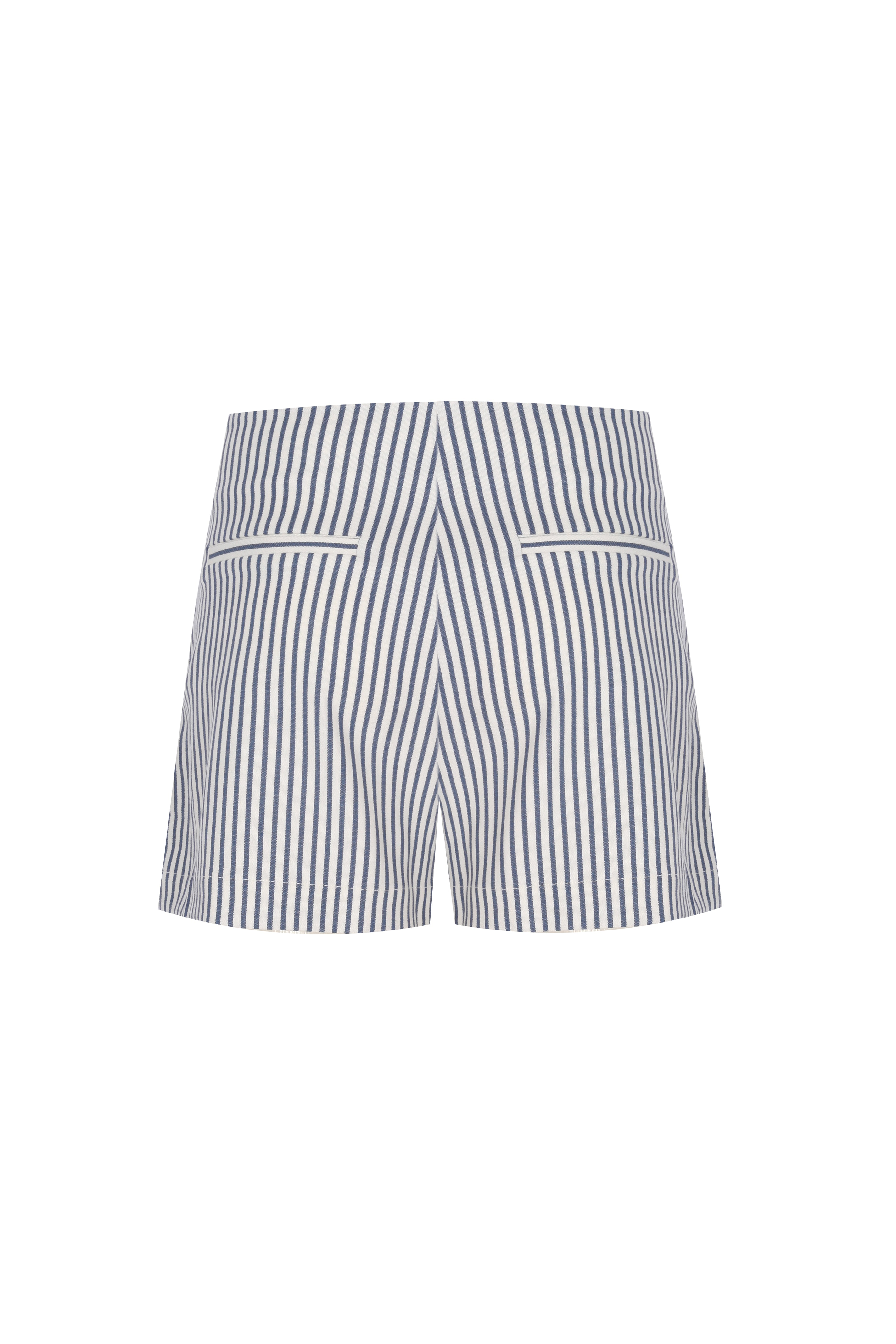 Yasemin Karagülle-Jamie Short-Şort-2-Milagron.com