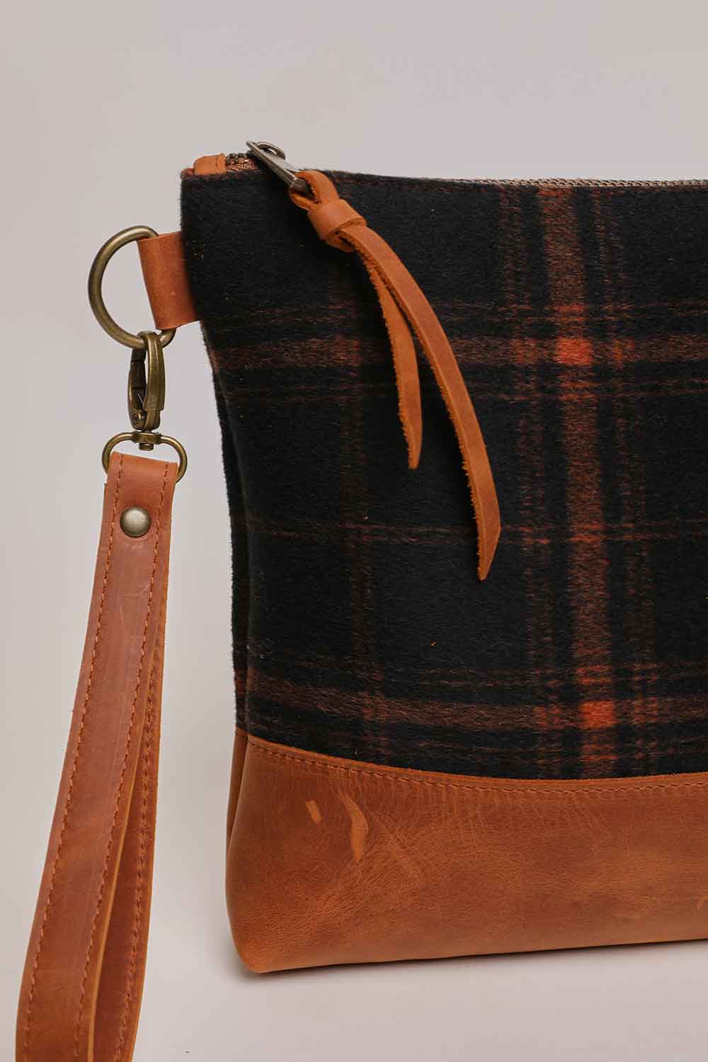 Yoyo Store-Mimosa Clutch Black-Clutch-4-Milagron.com