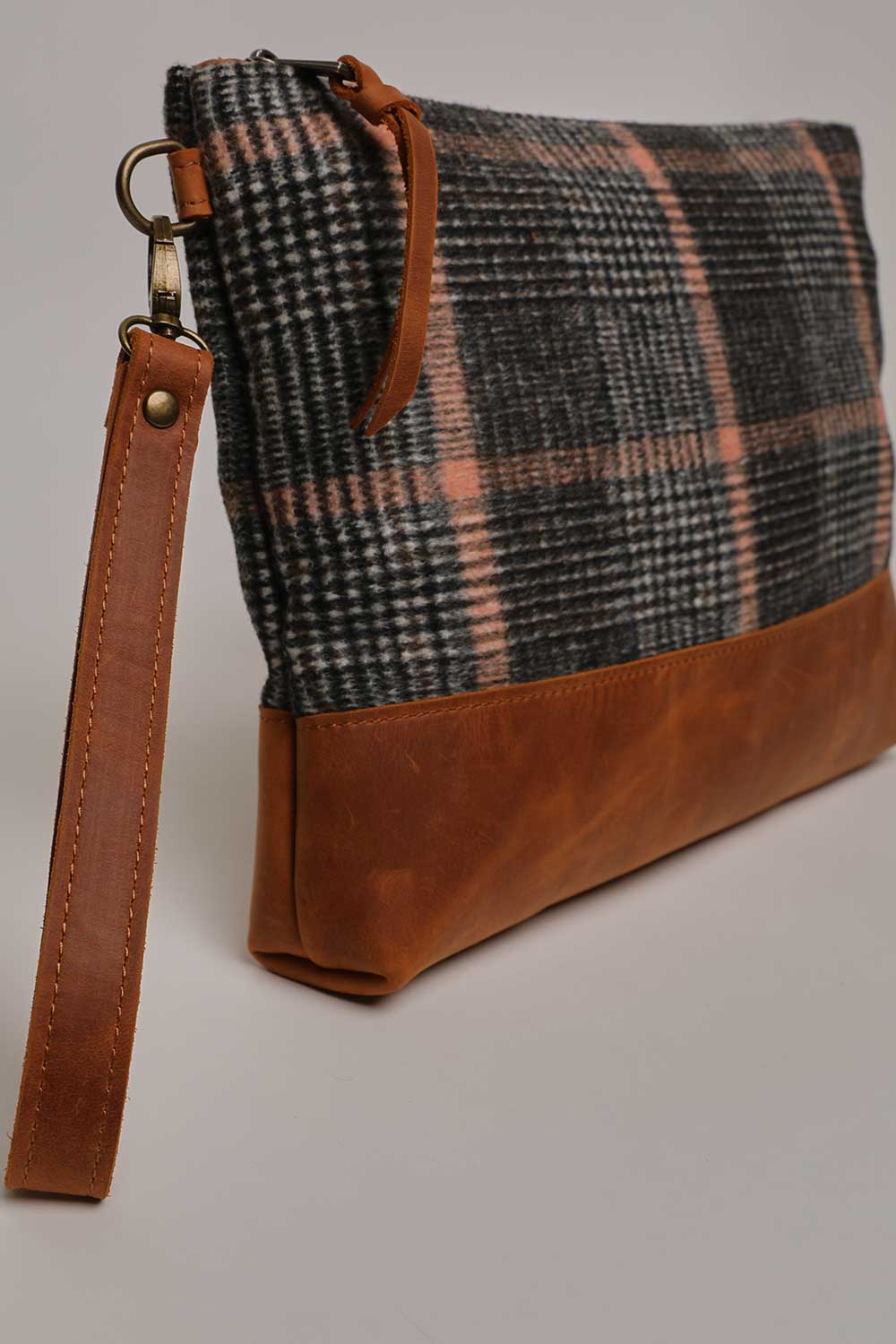 Yoyo Store-Mimosa Clutch Gray-Clutch-3-Milagron.com