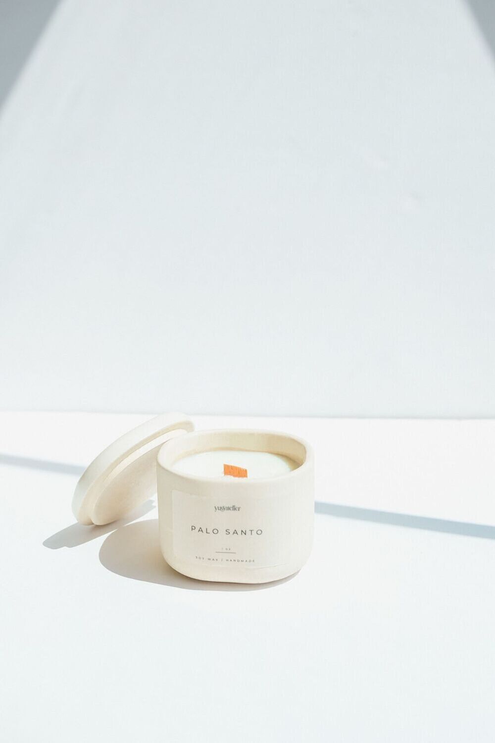 Yugatelier-Palo Santo Kokulu Soya Mumu-Mum-6-Milagron.com
