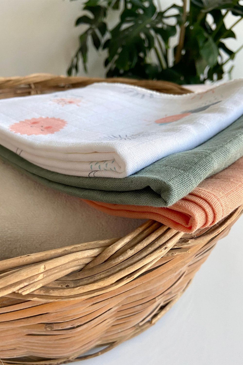 Zeynep Akdemir | Creative Studio-3'lü Muslin Bebek Battaniyesi / Örtü-Bebek Battaniye-3-Milagron.com