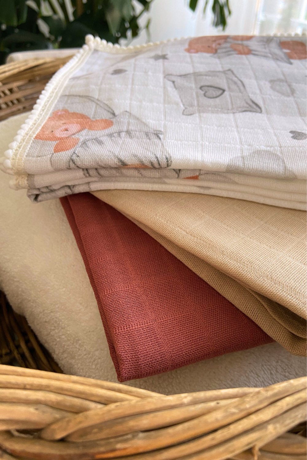 Zeynep Akdemir | Creative Studio-Muslin Bebek Battaniyesi 3'lü Set-Bebek Battaniye-2-Milagron.com