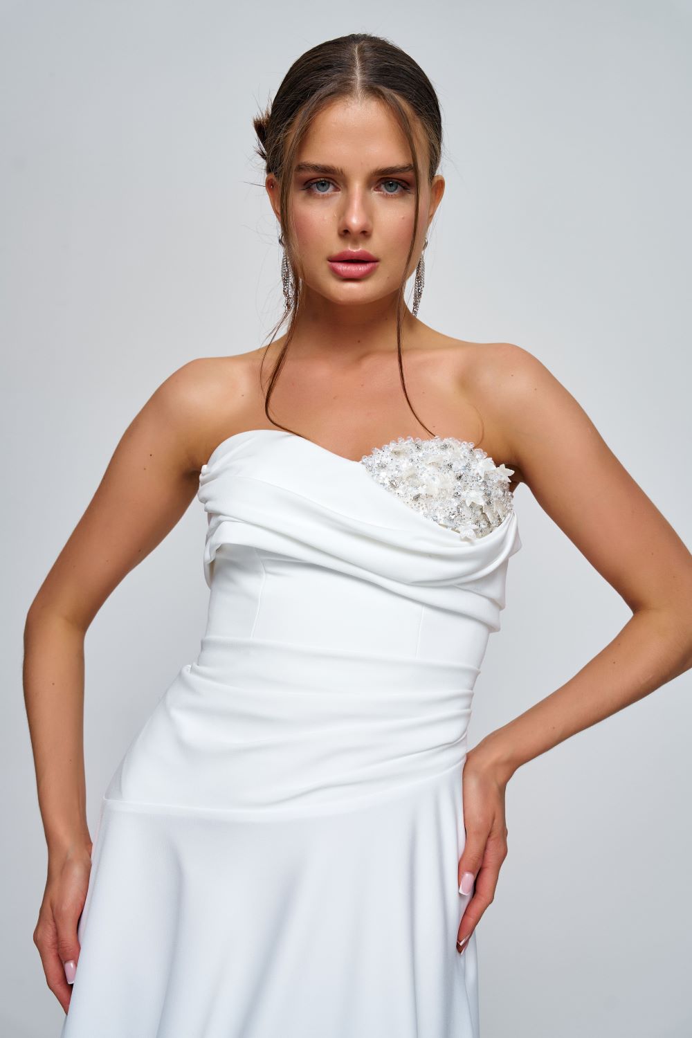 Zeynep Kaya-Asimetrik Kesim Beyaz Drape Detay Elbise-Elbise-2-Milagron.com