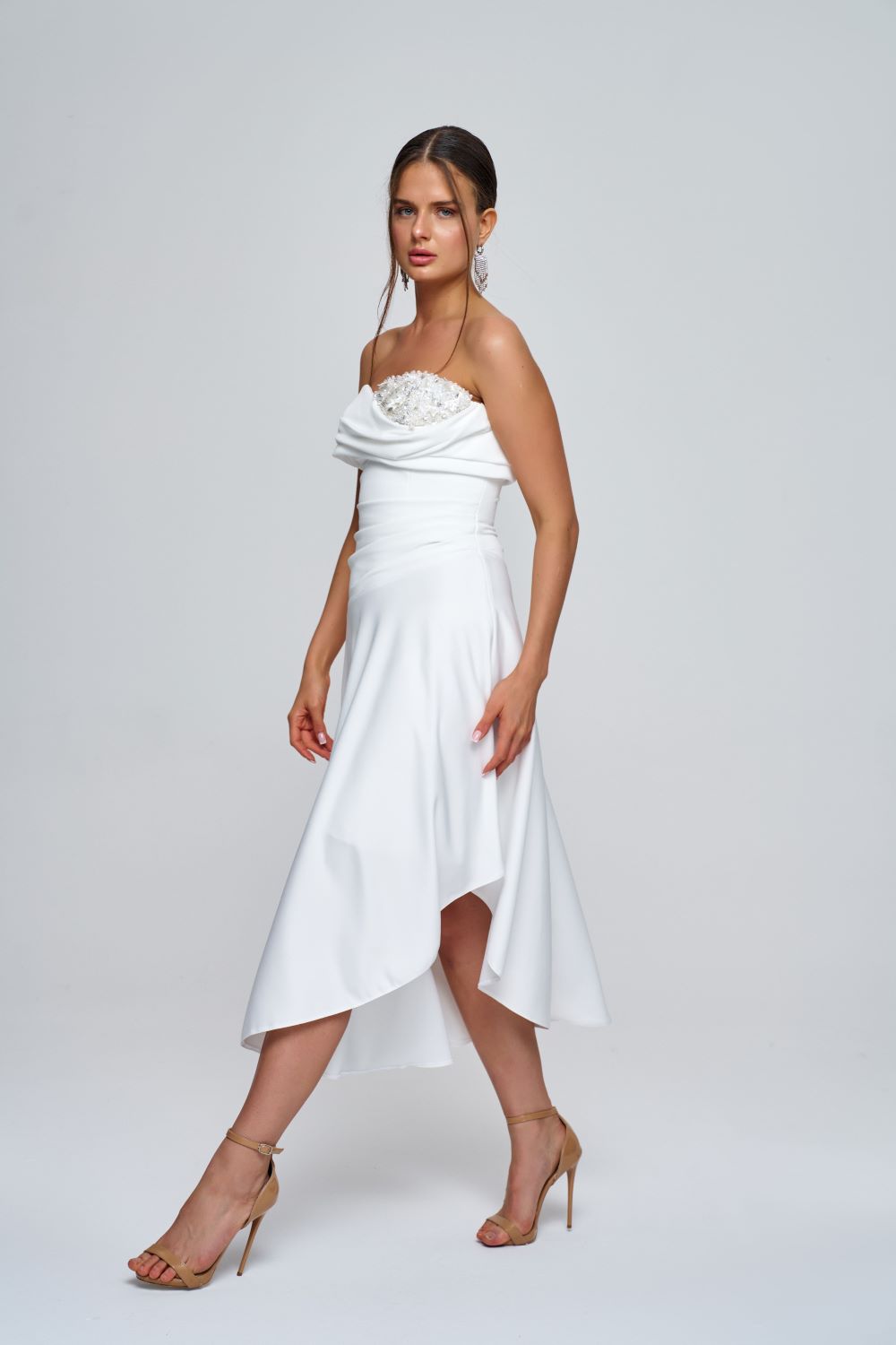 Zeynep Kaya-Asimetrik Kesim Beyaz Drape Detay Elbise-Elbise-4-Milagron.com