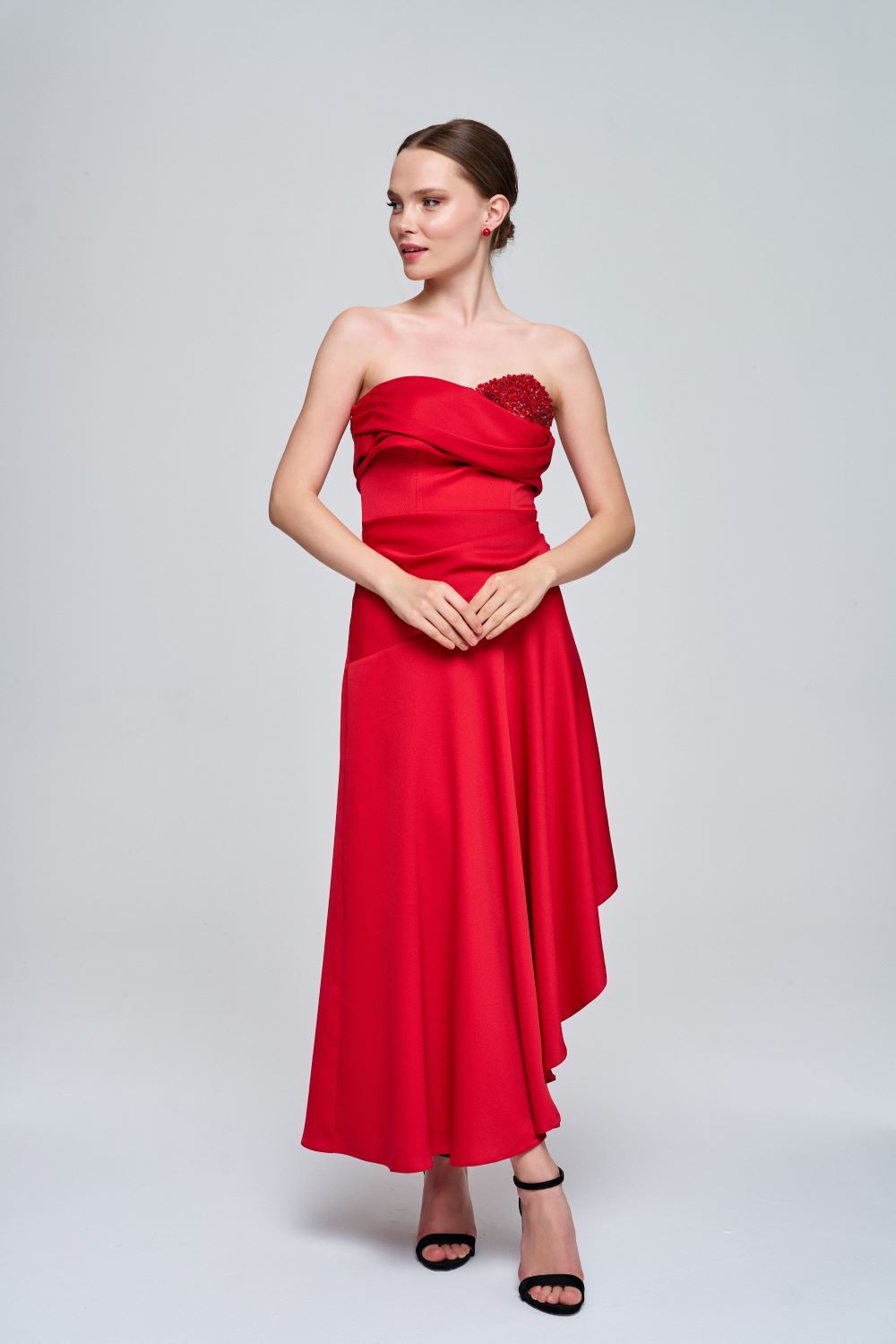 Zeynep Kaya-Asimetrik Kesim Kırmızı Drape Detay Elbise-Elbise-3-Milagron.com