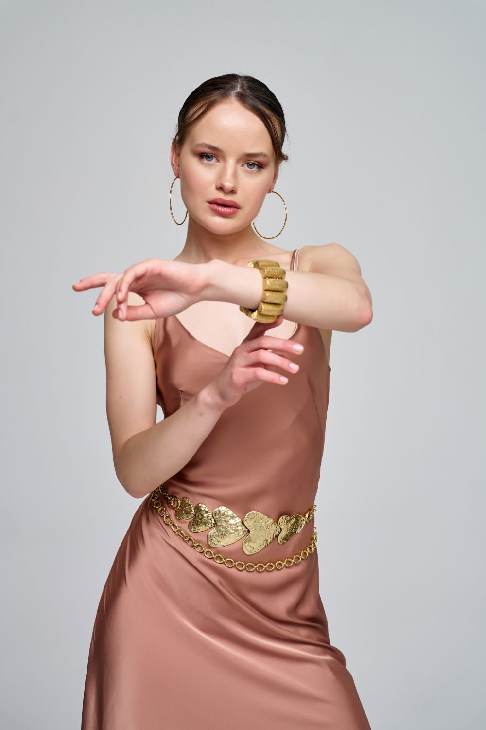 Zeynep Kaya-Çift Taraflı Gold/cappuccino Rengi Saten Elbise-Elbise-5-Milagron.com