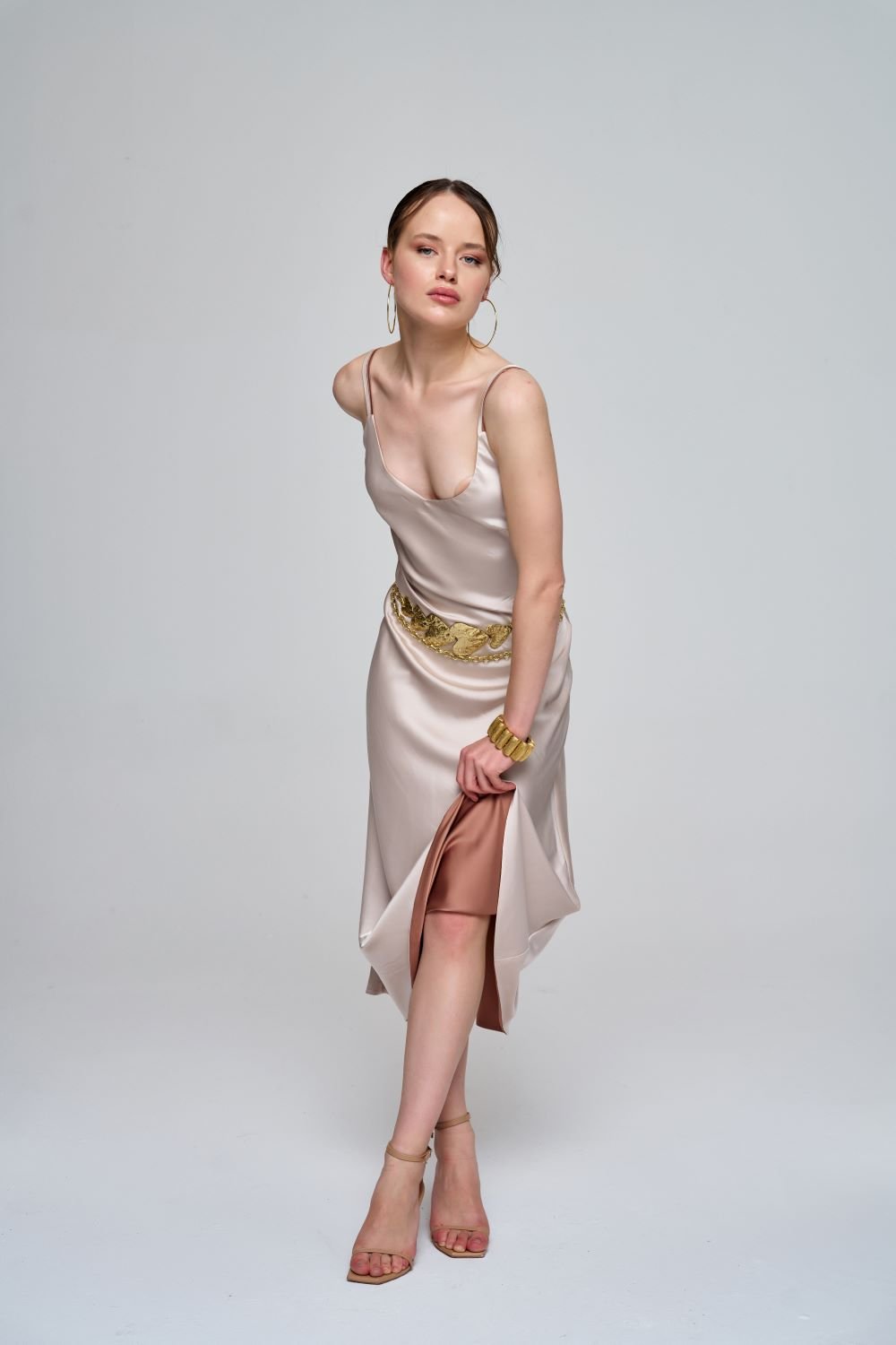 Zeynep Kaya-Çift Taraflı Gold/cappuccino Rengi Saten Elbise-Elbise-6-Milagron.com