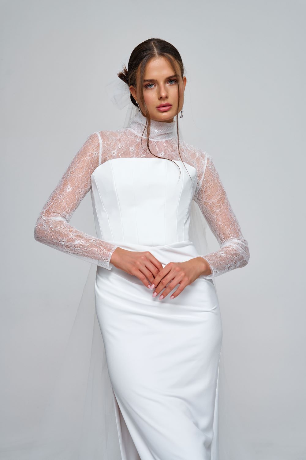 Zeynep Kaya-Fransız Dantel Yırtmaçlı Drapeli Elbise-Elbise-2-Milagron.com