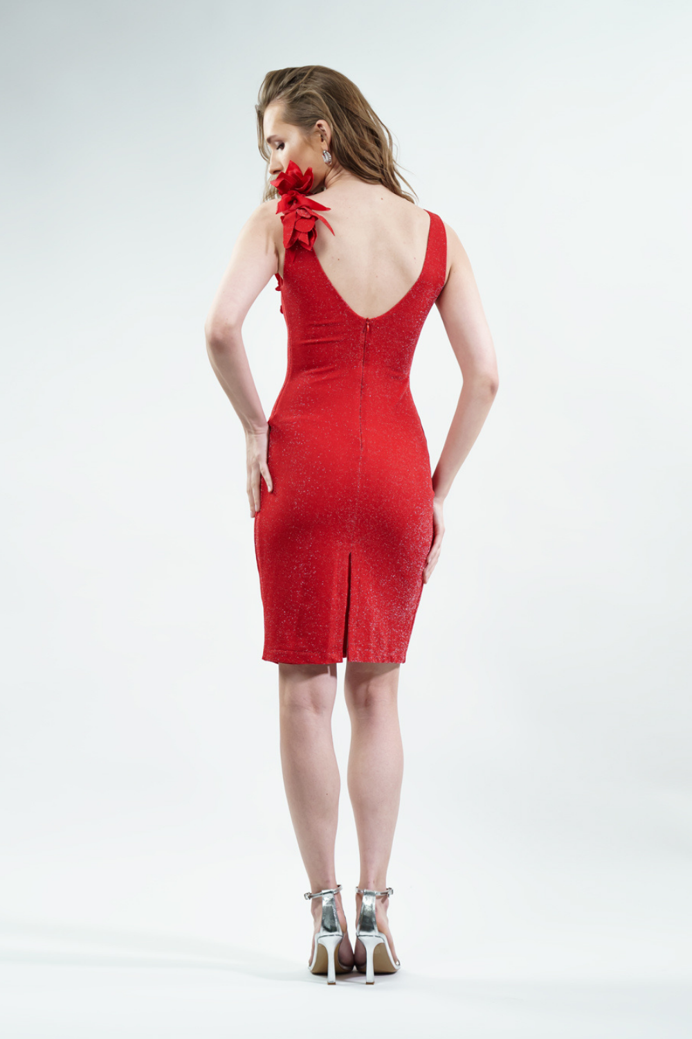 Zeynep Kaya-Kırmızı Çiçek Detaylı Midi Kırmızı Elbise-Elbise-3-Milagron.com