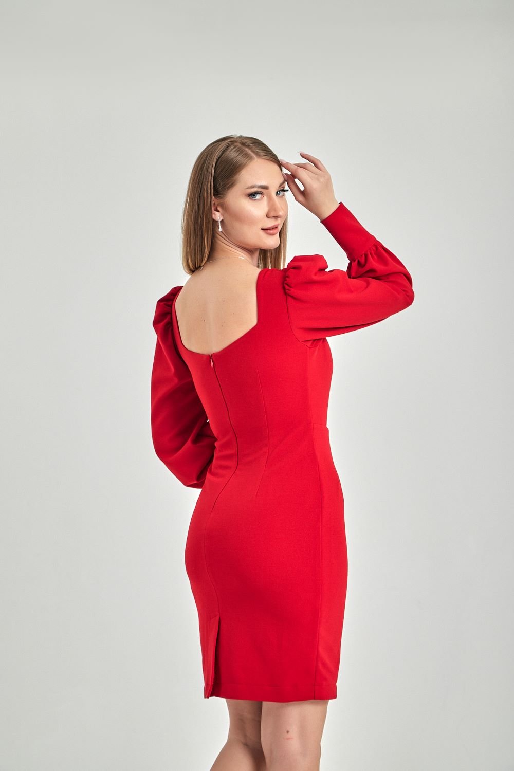 Zeynep Kaya-Kırmızı Midi Boy Vücuda Oturan Krep Elbise-Elbise-2-Milagron.com