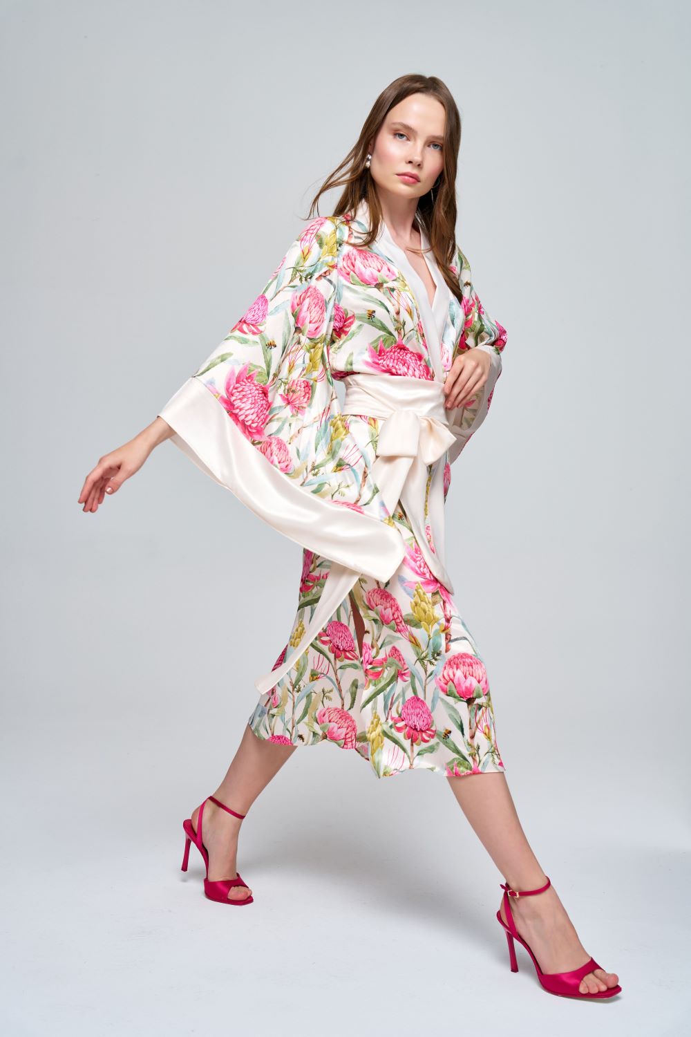 Zeynep Kaya-Saten Çiçek Desenli Kimono-Kimono-1-Milagron.com