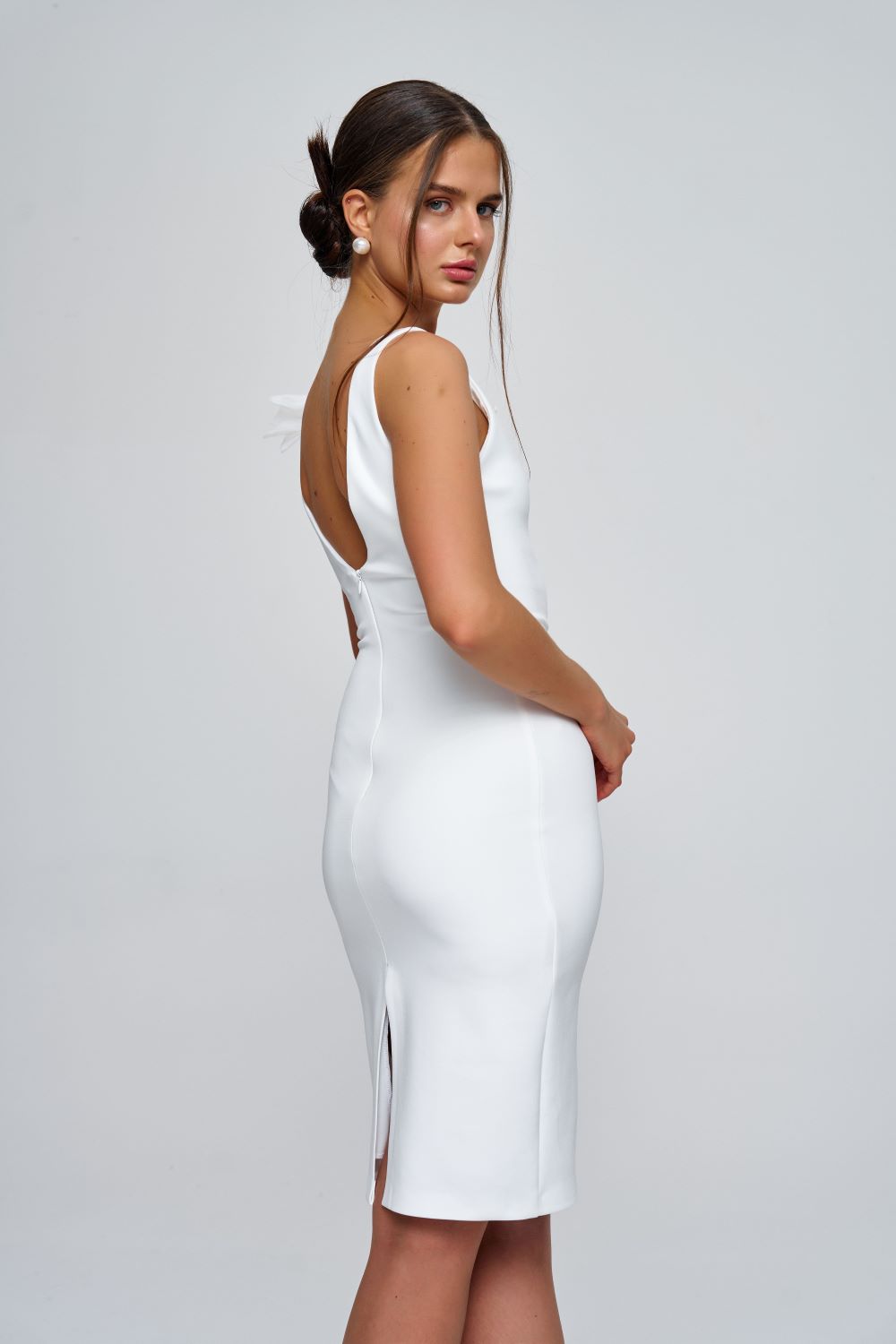 Zeynep Kaya-Sırt Dekolteli Beyaz Midi Elbise-Elbise-4-Milagron.com
