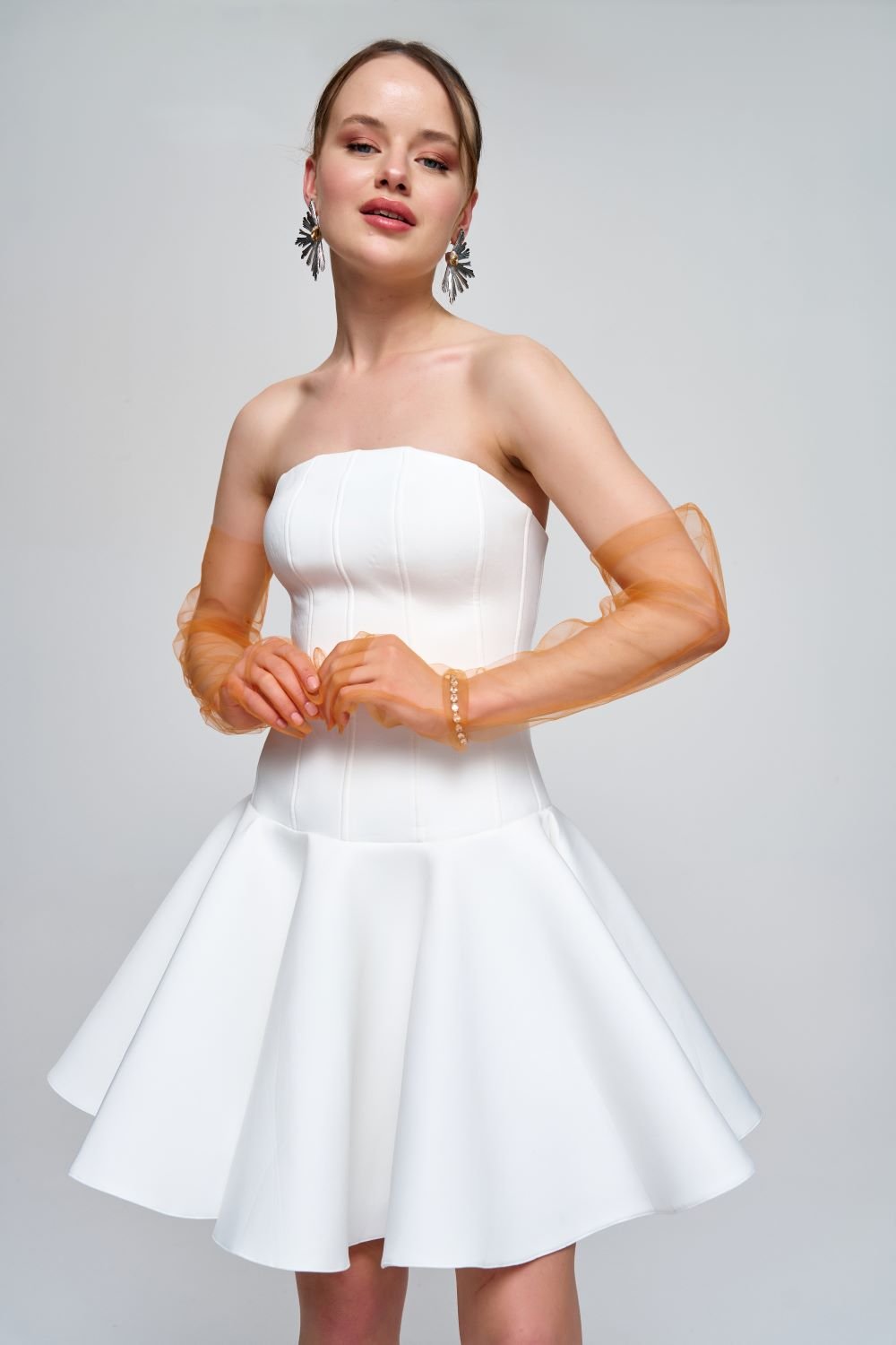 Zeynep Kaya-Straplez Kloş Mini Beyaz Elbise-Elbise-1-Milagron.com