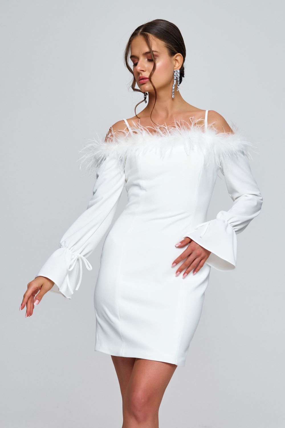 Zeynep Kaya-Yakası Tüylü Askılı Elbise-Elbise-1-Milagron.com