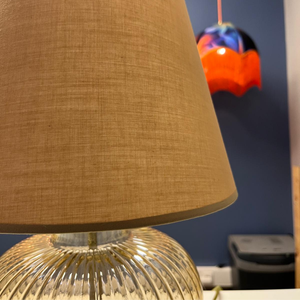 Amber Üfleme Cam Gövdeli Şık Abajur