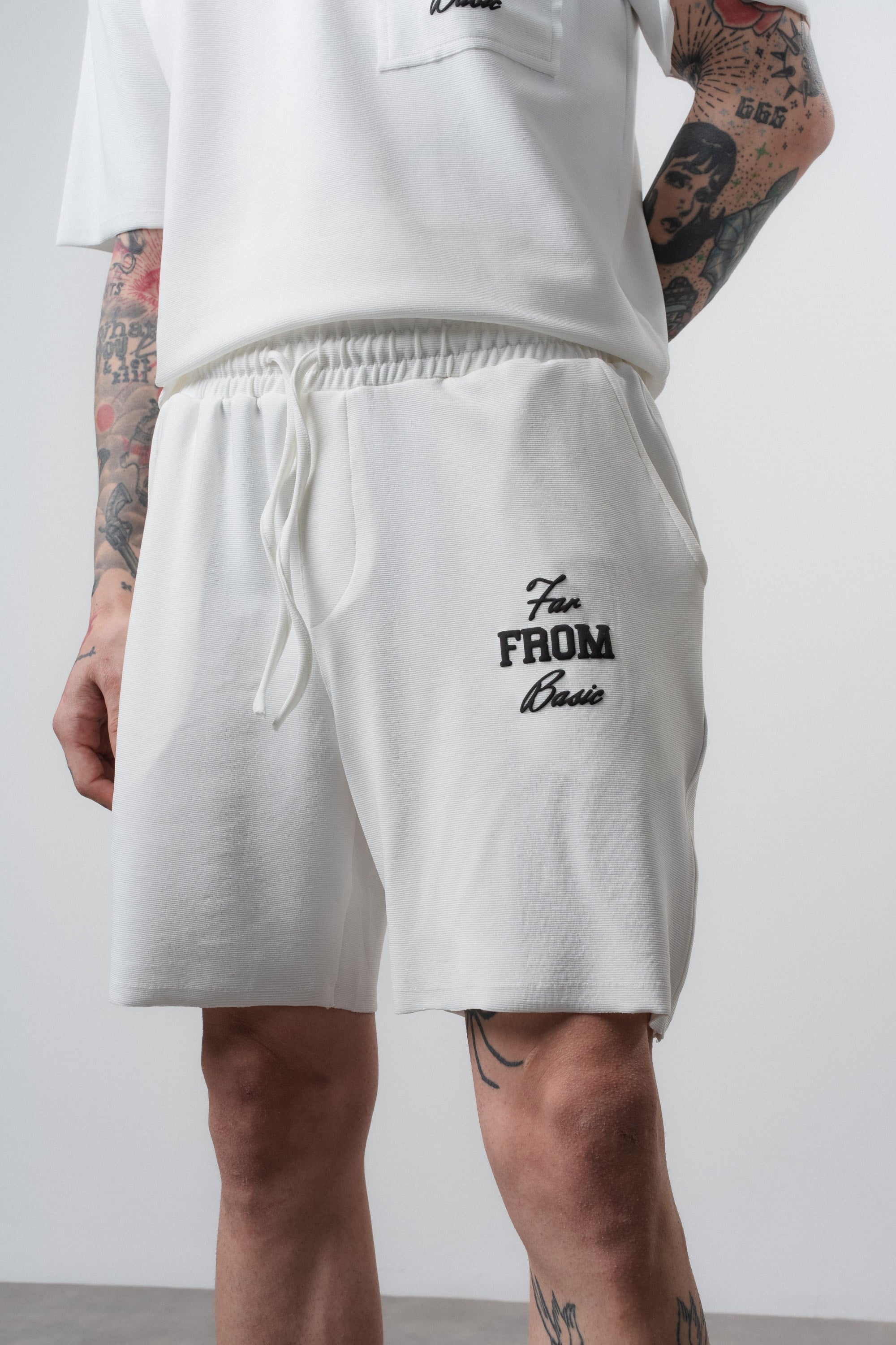 Erkek Far From Basic Baskılı Regular Fit T-Shirt Şort Takım Ekru