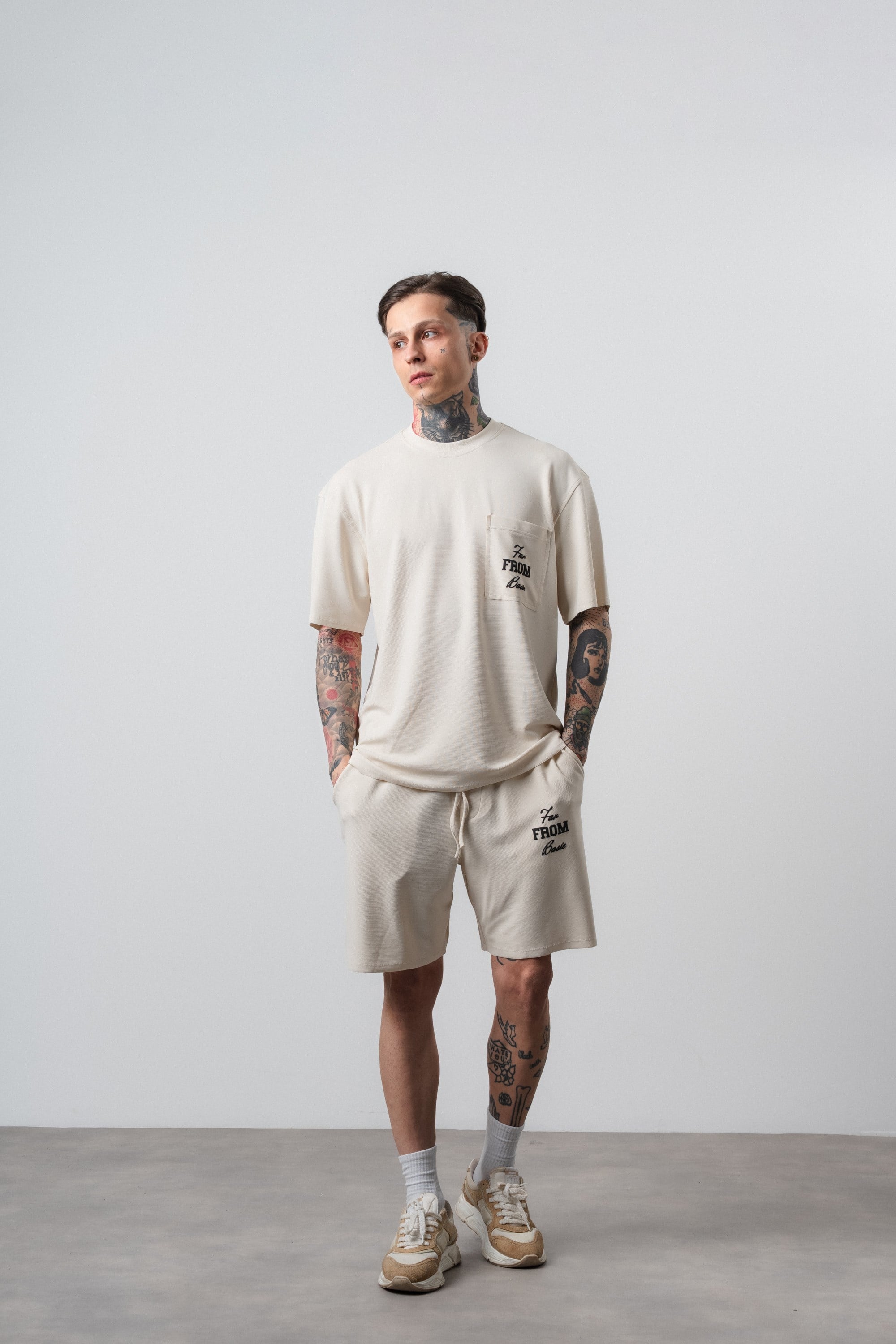 Erkek Far From Basic Baskılı Regular Fit T-Shirt Şort Takım Bej
