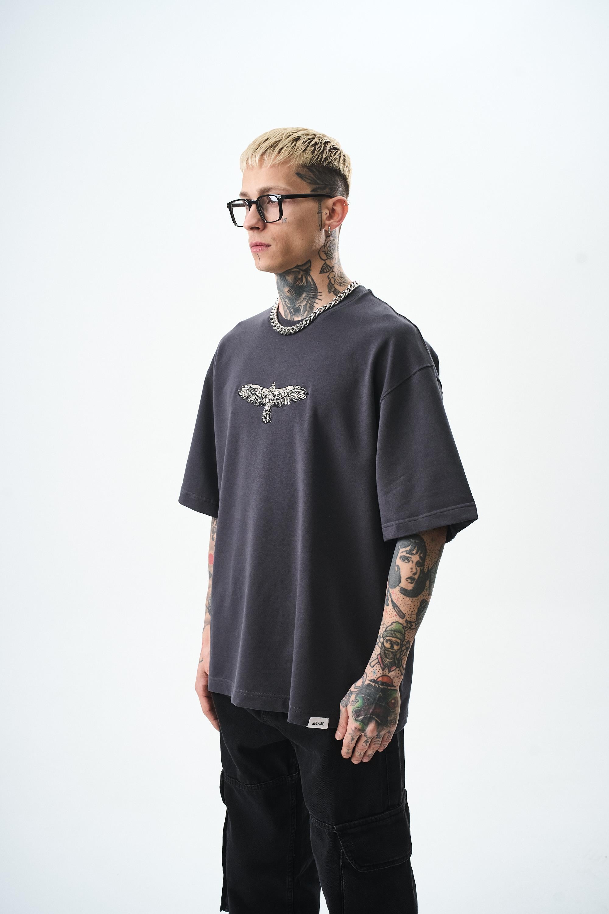 Erkek Feel Nakış Detaylı Oversize T-Shirt Füme