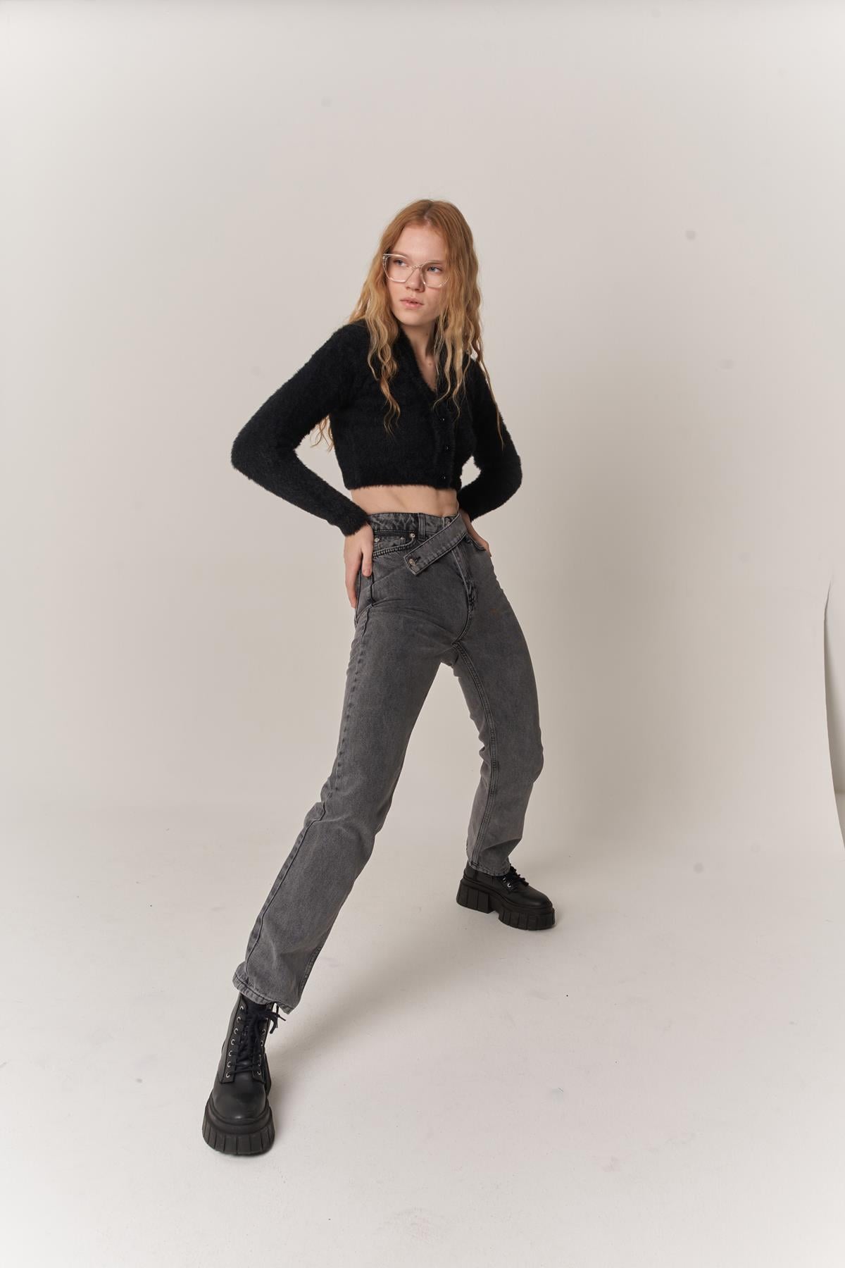 Kadın Gri Denim Kumaş Yüksel Bel Straight Kesim Fuerza Jean Pantolon