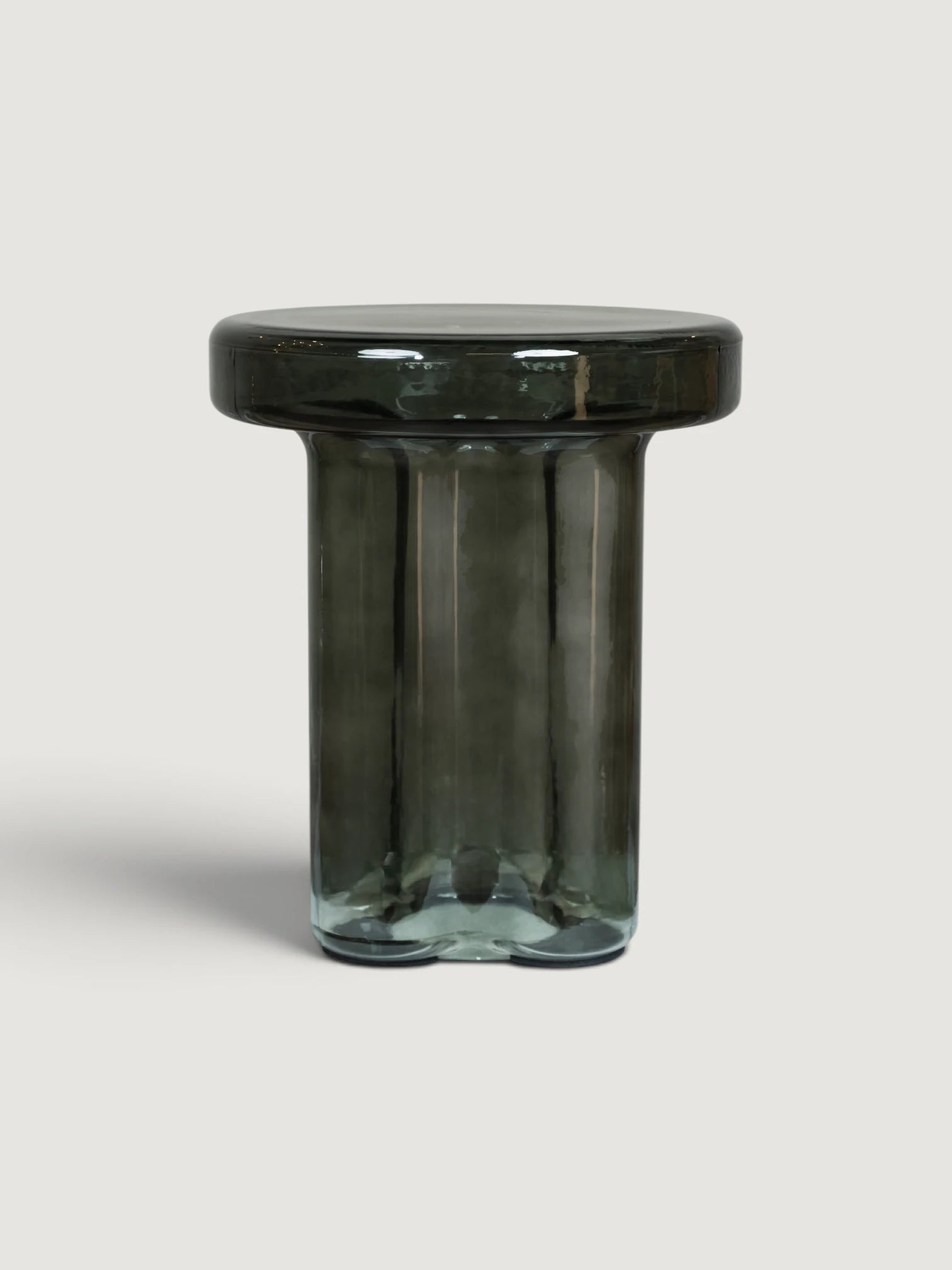 Vetrova Green Yuvarlak Cam Yan Sehpa-S