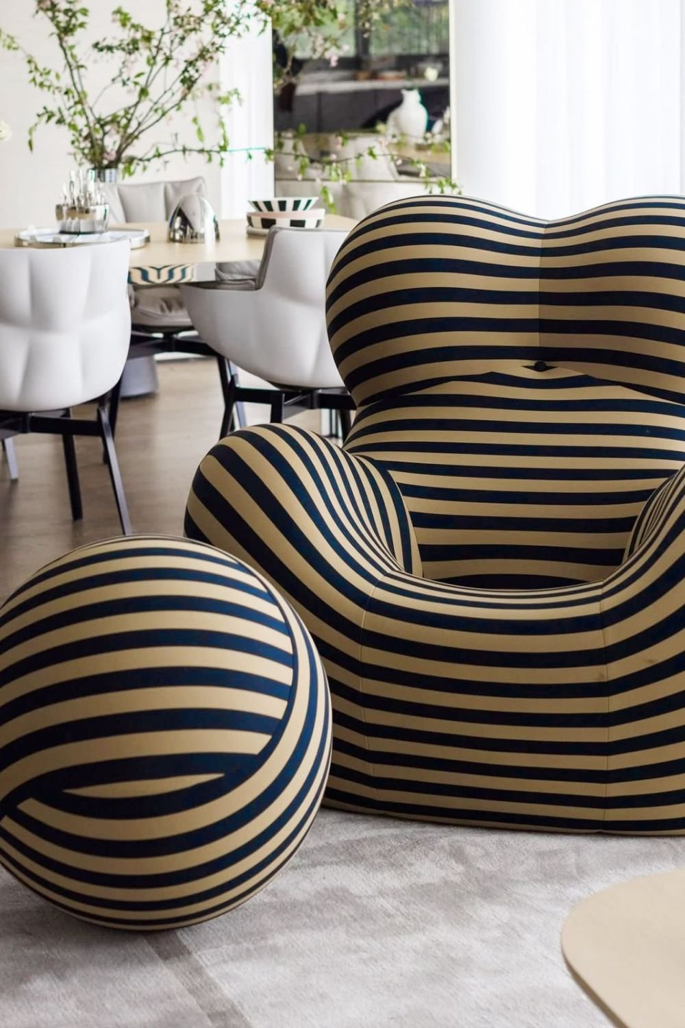 livingstore-No4 Gaetano Pesce'den La Mamma Up50 Replikası-Berjer-1-Milagron.com