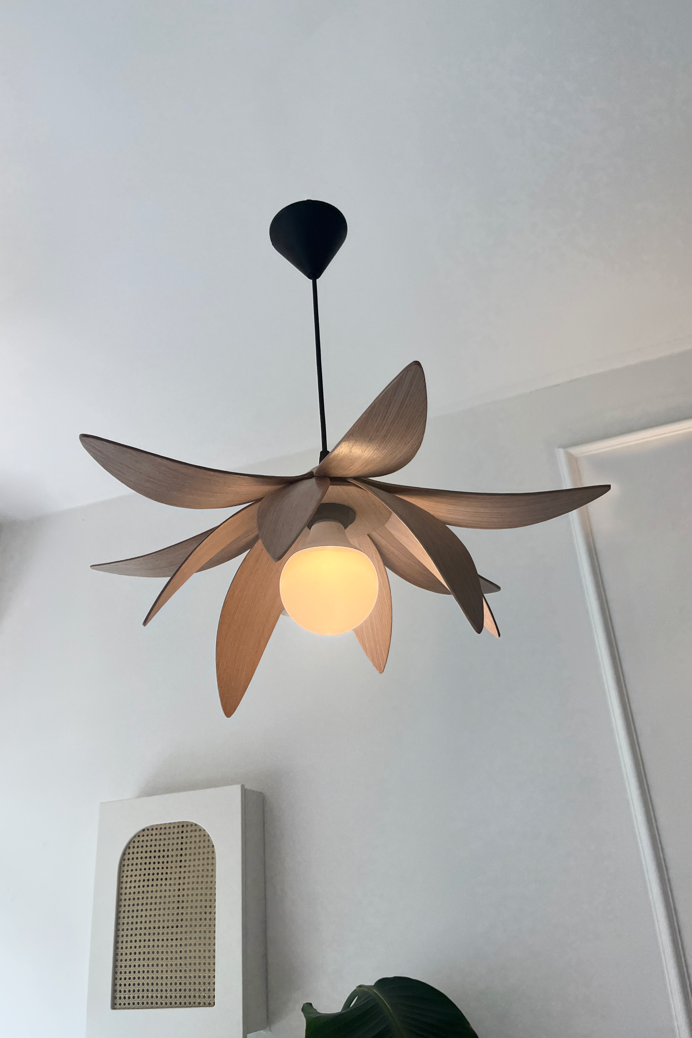 Fagus Wood-Lotus Avize – Ahşap Modern Ve Minimal Tasarım Avize, İskandinav Salon Ve Oturma Odası Aydınlatması (açık Meşe)-Avize-2-Milagron.com