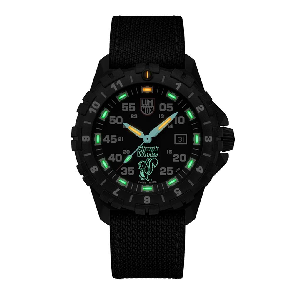 Luminox Xa.6442.H F-117 Nighthawk® X Skunk Works® 6440 Serisi (İSviçre Üretimi Ronda 515 Mekanizmalı) Pilot Erkek Kol Saati
